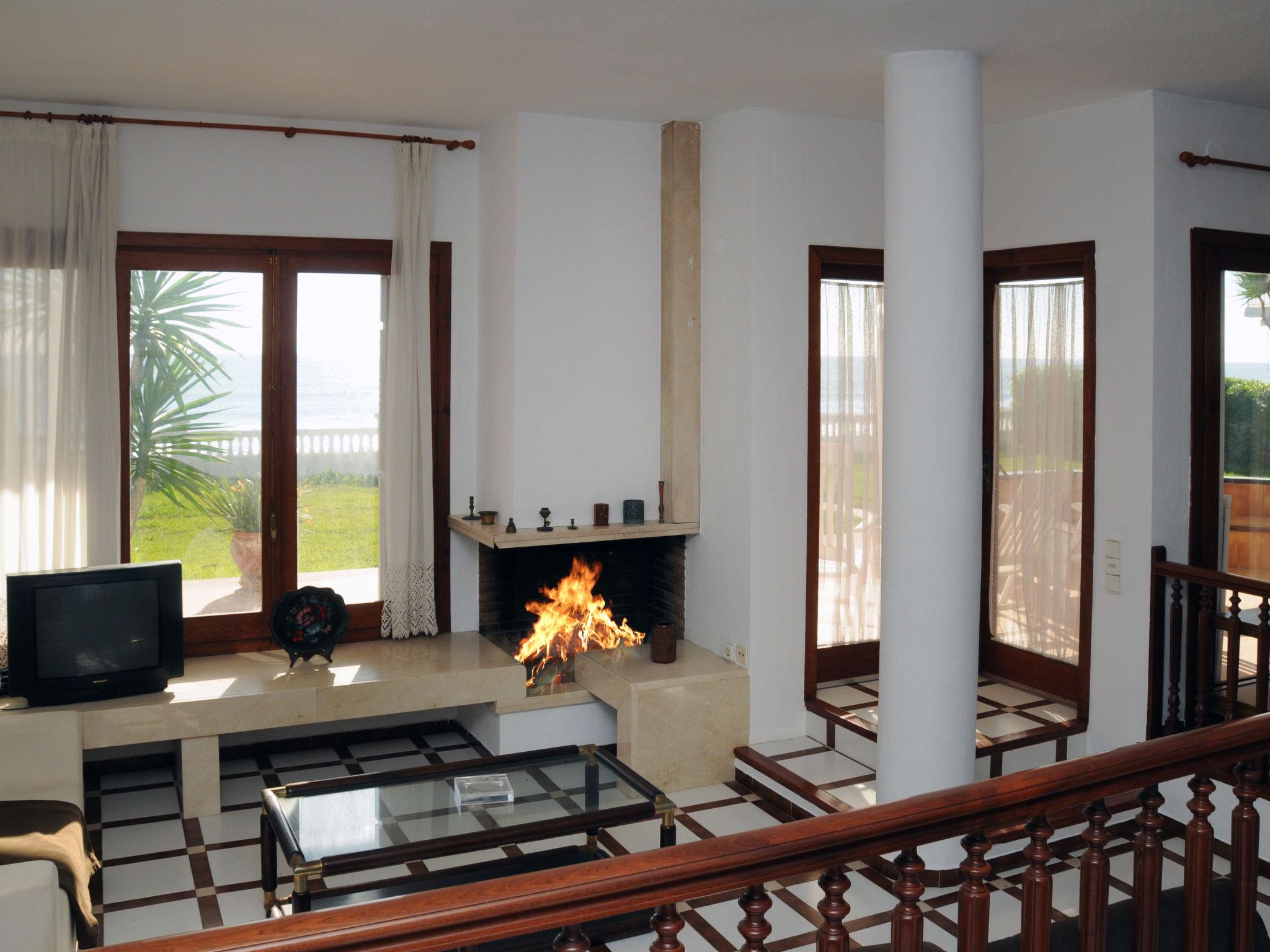 Photo 6 - 3 bedroom House in Alcanar with garden and terrace