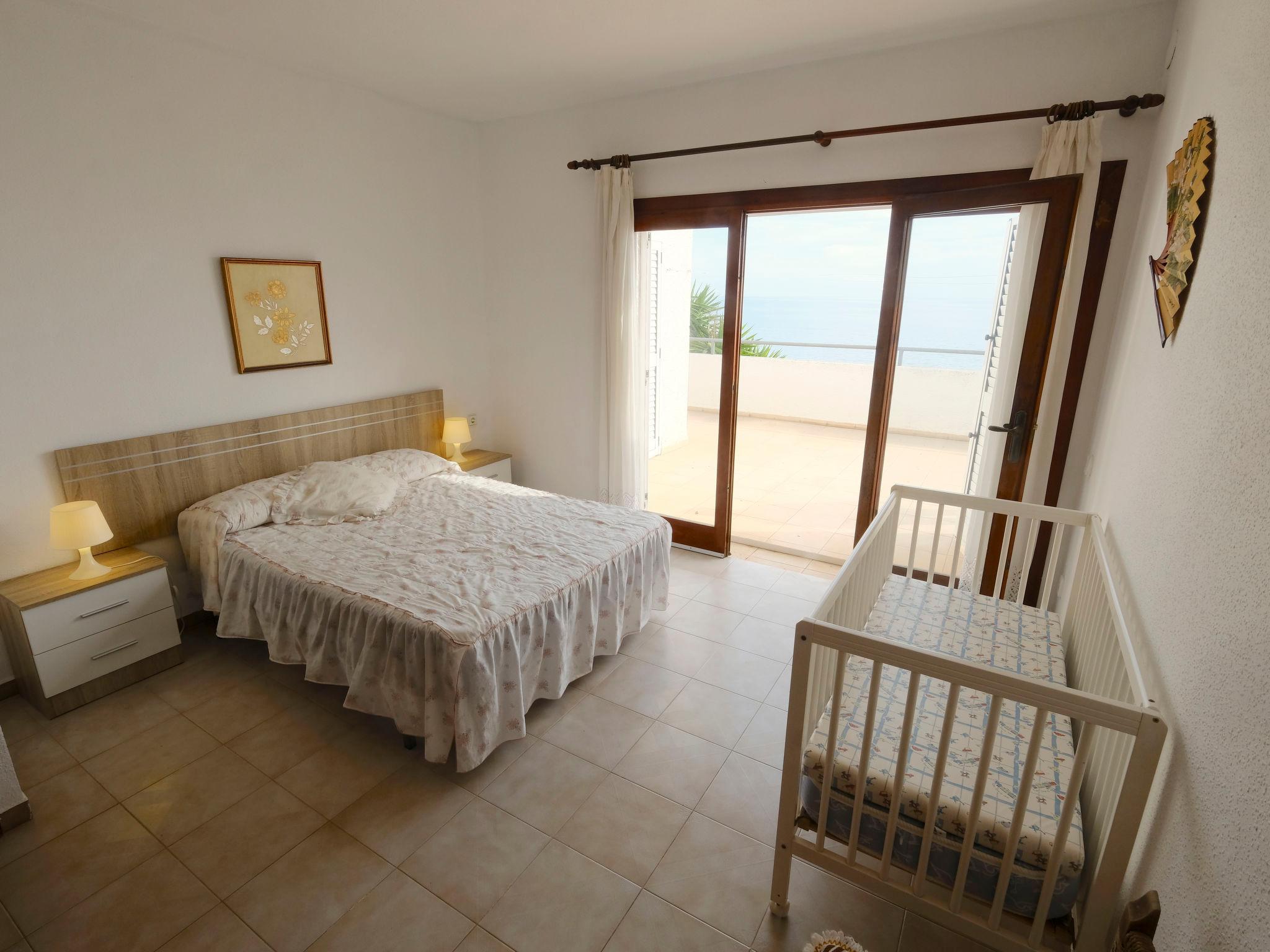 Foto 5 - Casa de 3 habitaciones en Alcanar con jardín y vistas al mar