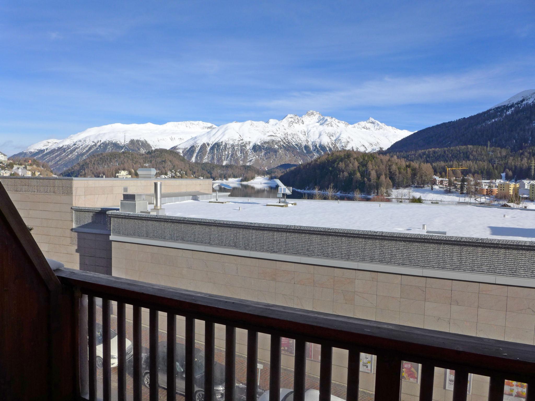 Photo 18 - Appartement de 1 chambre à Sankt Moritz avec vues sur la montagne