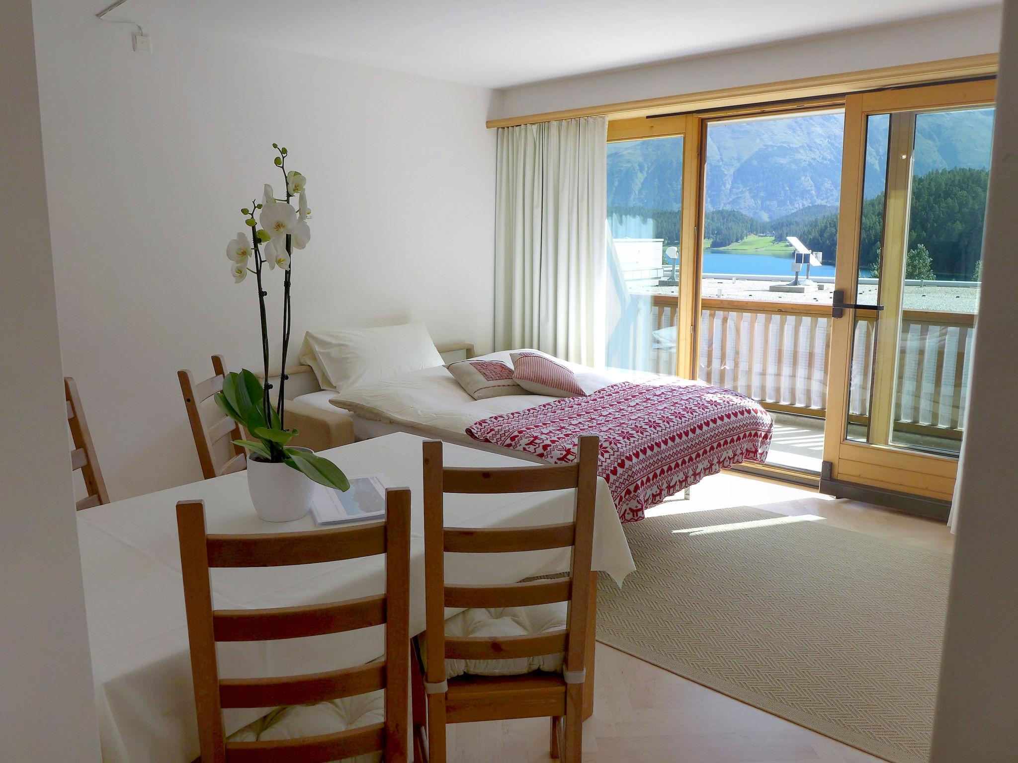 Foto 7 - Apartamento de 1 habitación en Sankt Moritz con vistas a la montaña