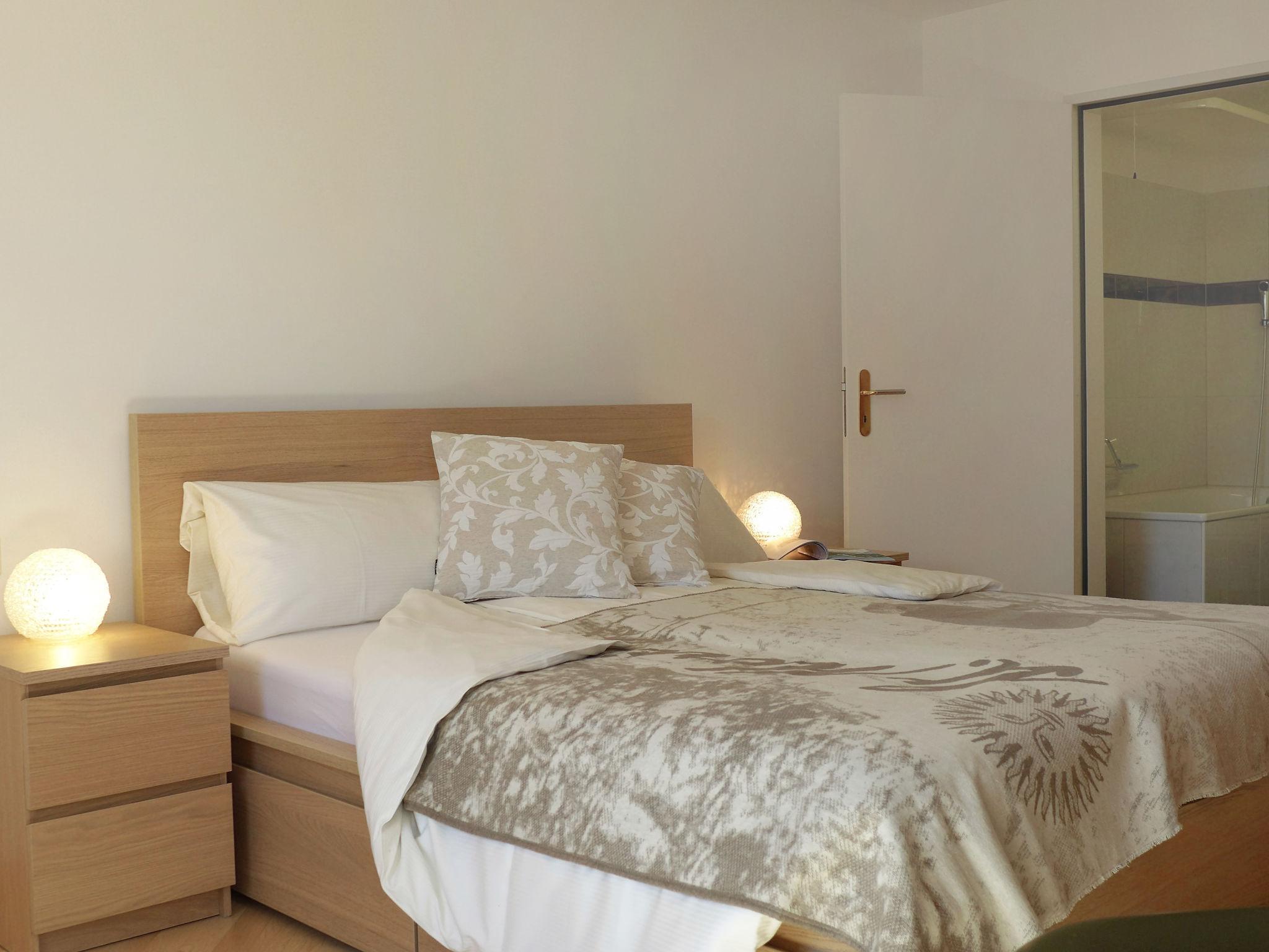 Foto 10 - Apartamento de 1 habitación en Sankt Moritz con vistas a la montaña