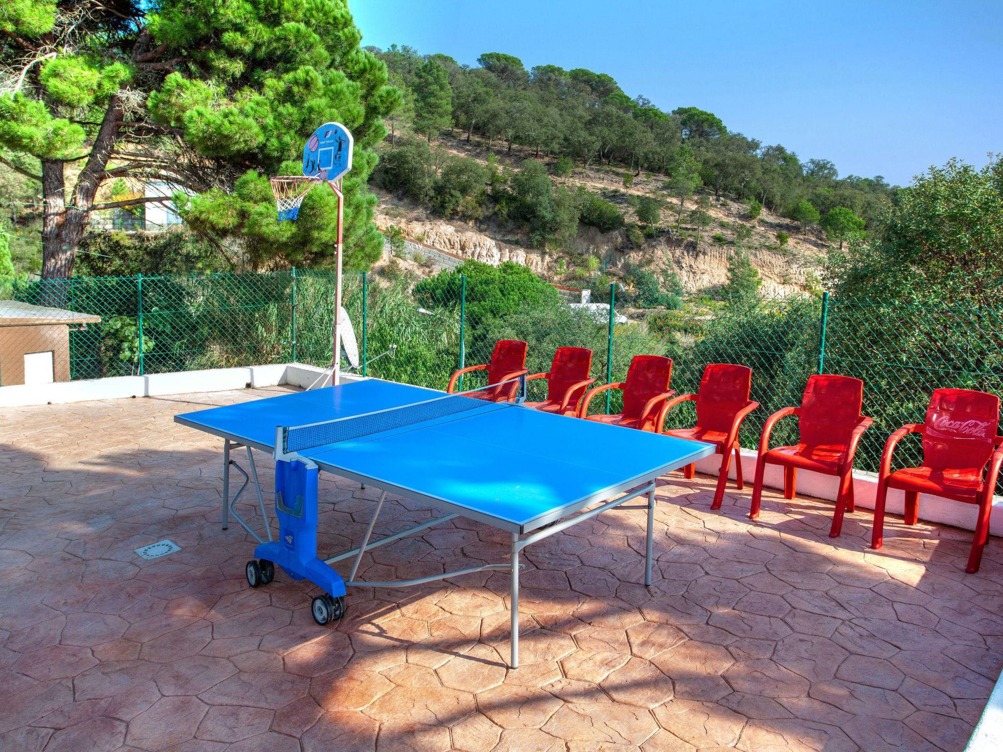 Foto 30 - Casa con 3 camere da letto a Vidreres con piscina privata e terrazza