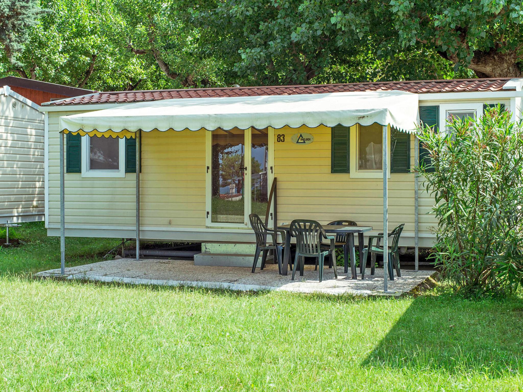 Photo 2 - Maison de 2 chambres à Peschiera del Garda avec piscine et jardin