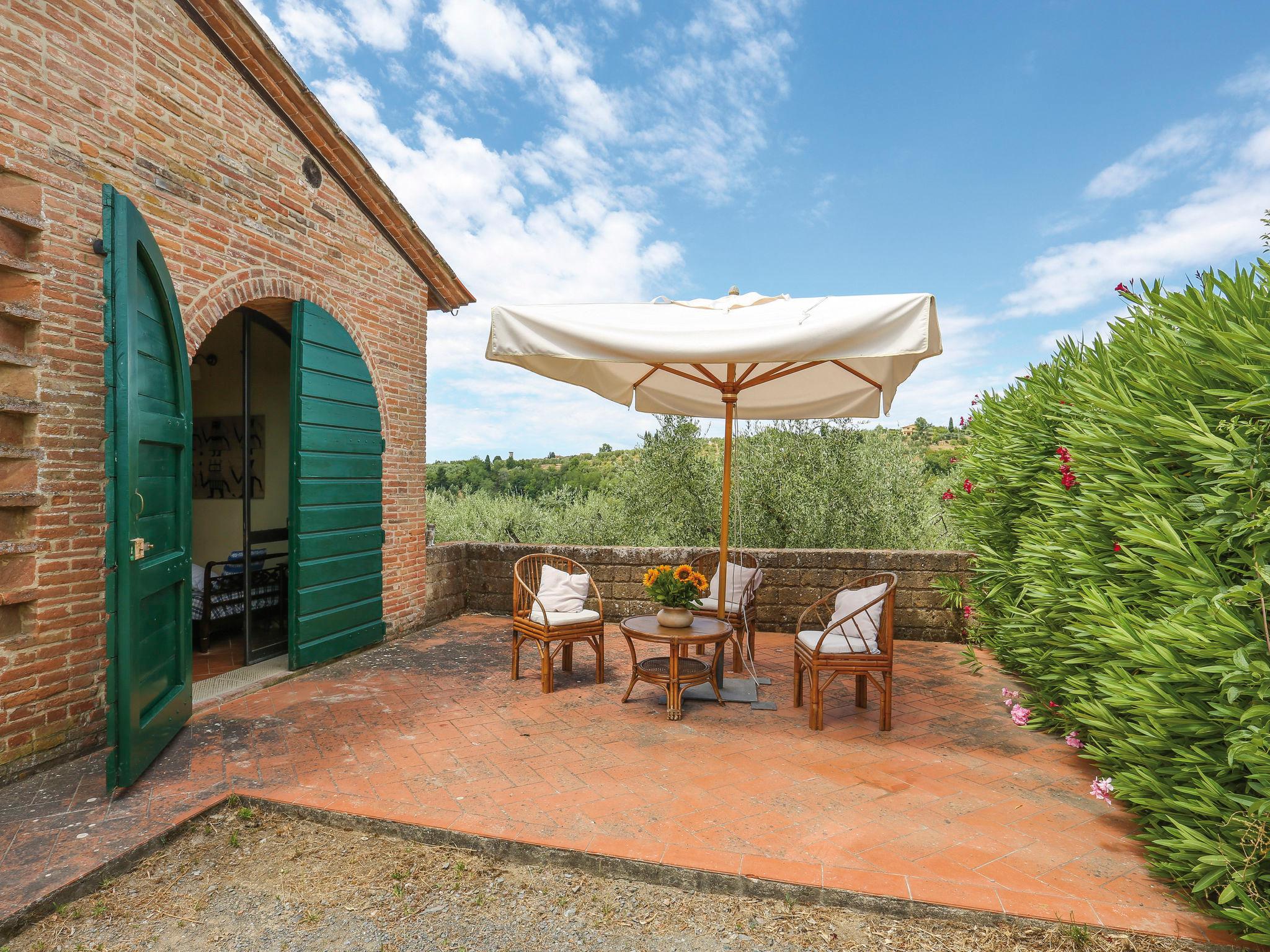 Photo 4 - Maison de 1 chambre à Palaia avec piscine et jardin