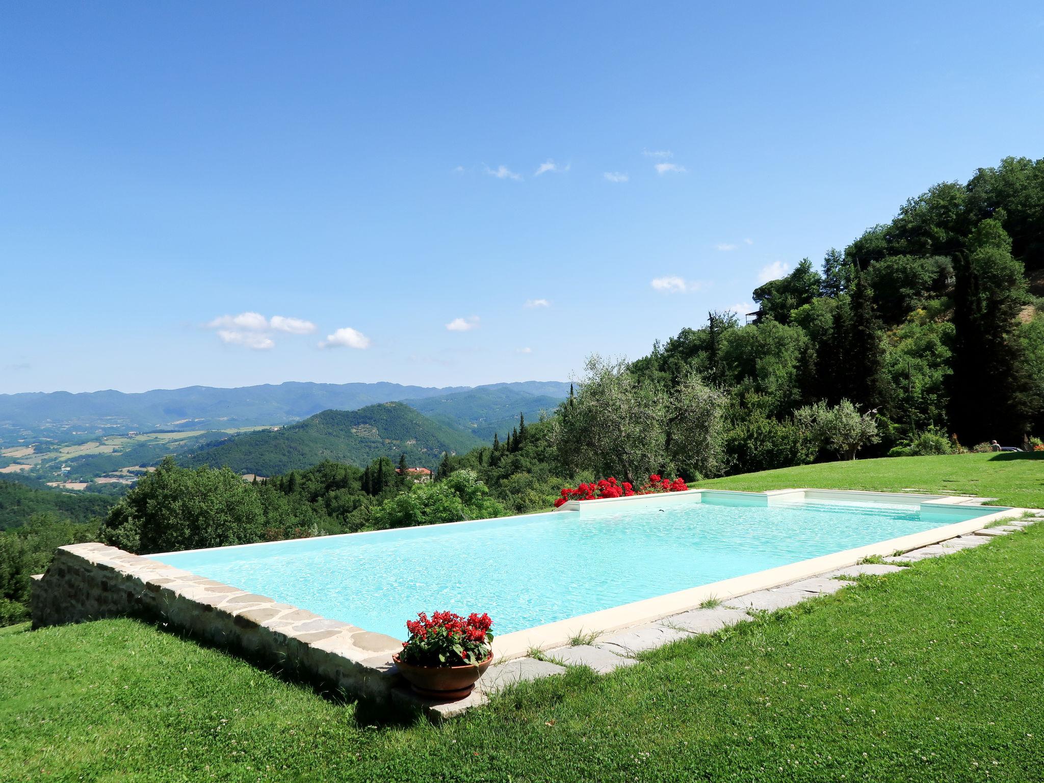 Foto 21 - Apartamento de 2 quartos em Dicomano com piscina e jardim