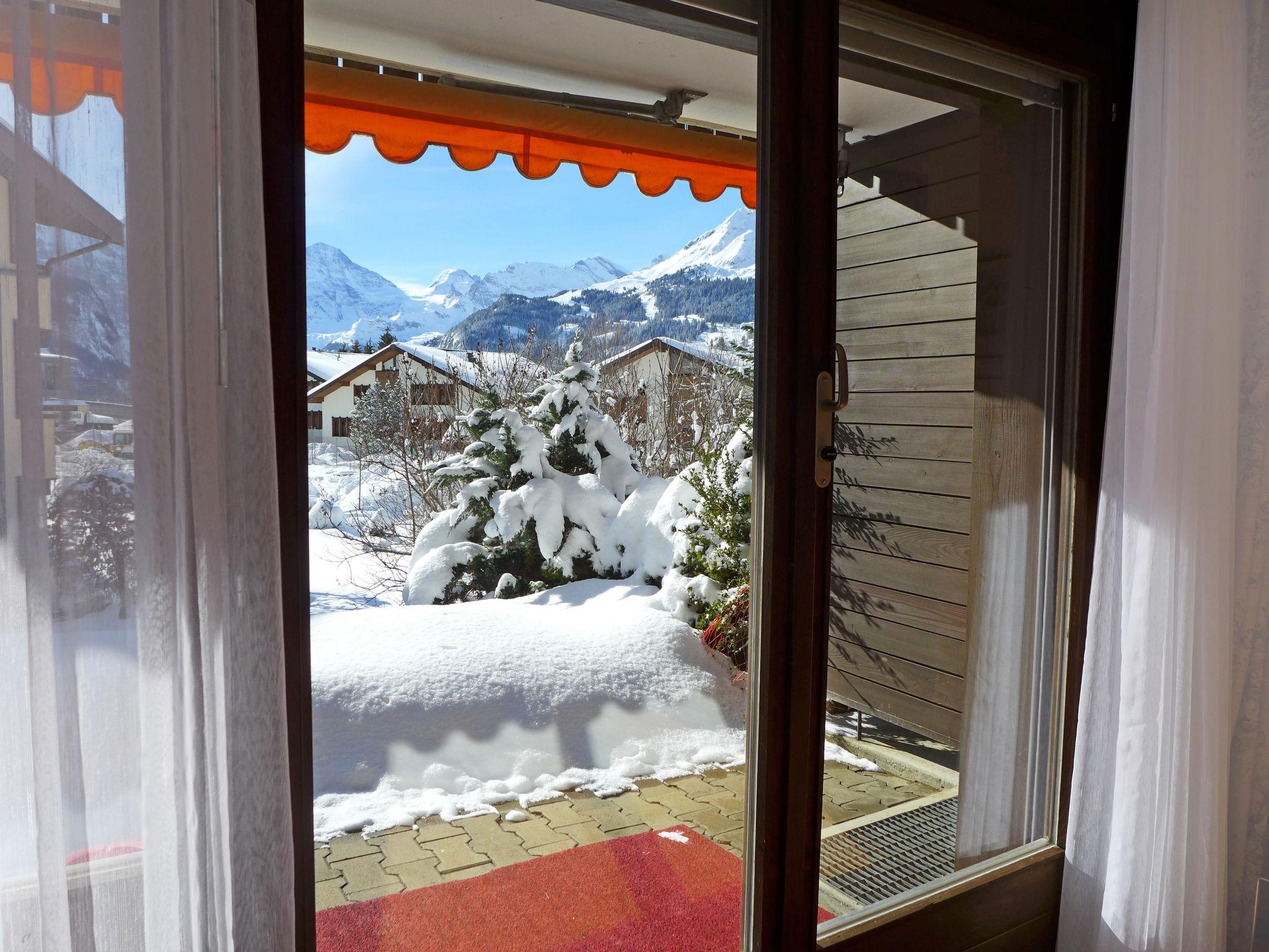 Photo 15 - Appartement de 2 chambres à Lauterbrunnen avec terrasse et vues sur la montagne