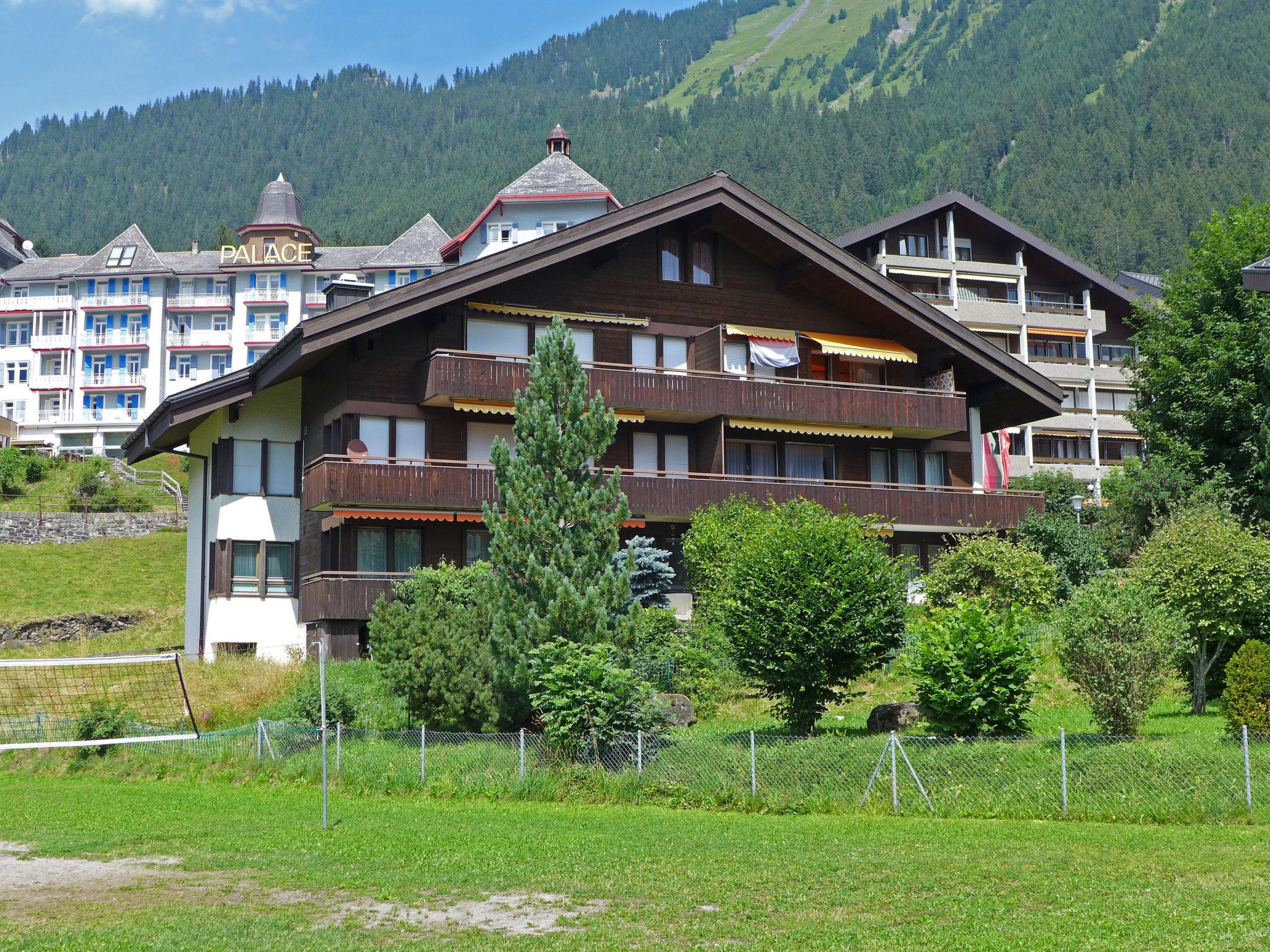 Foto 5 - Apartamento de 2 habitaciones en Lauterbrunnen con terraza y vistas a la montaña