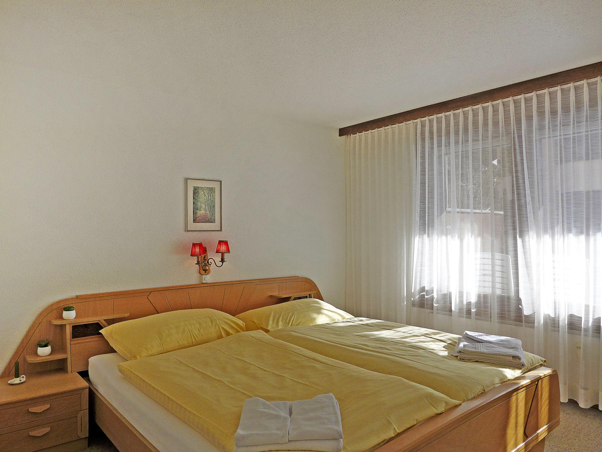 Foto 10 - Appartamento con 2 camere da letto a Lauterbrunnen con giardino e terrazza