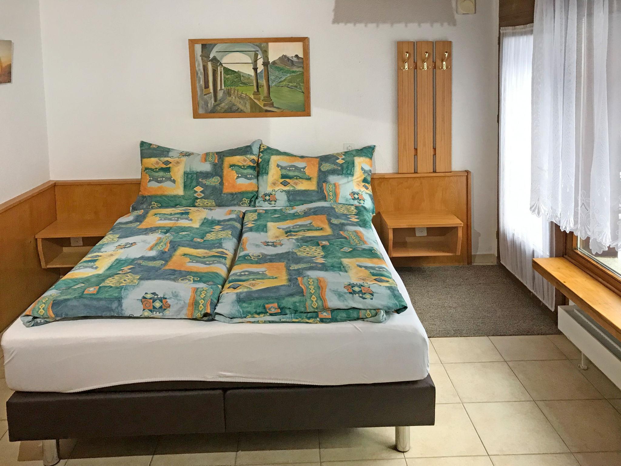 Foto 5 - Apartamento de 2 quartos em Saas-Grund com terraço e banheira de hidromassagem