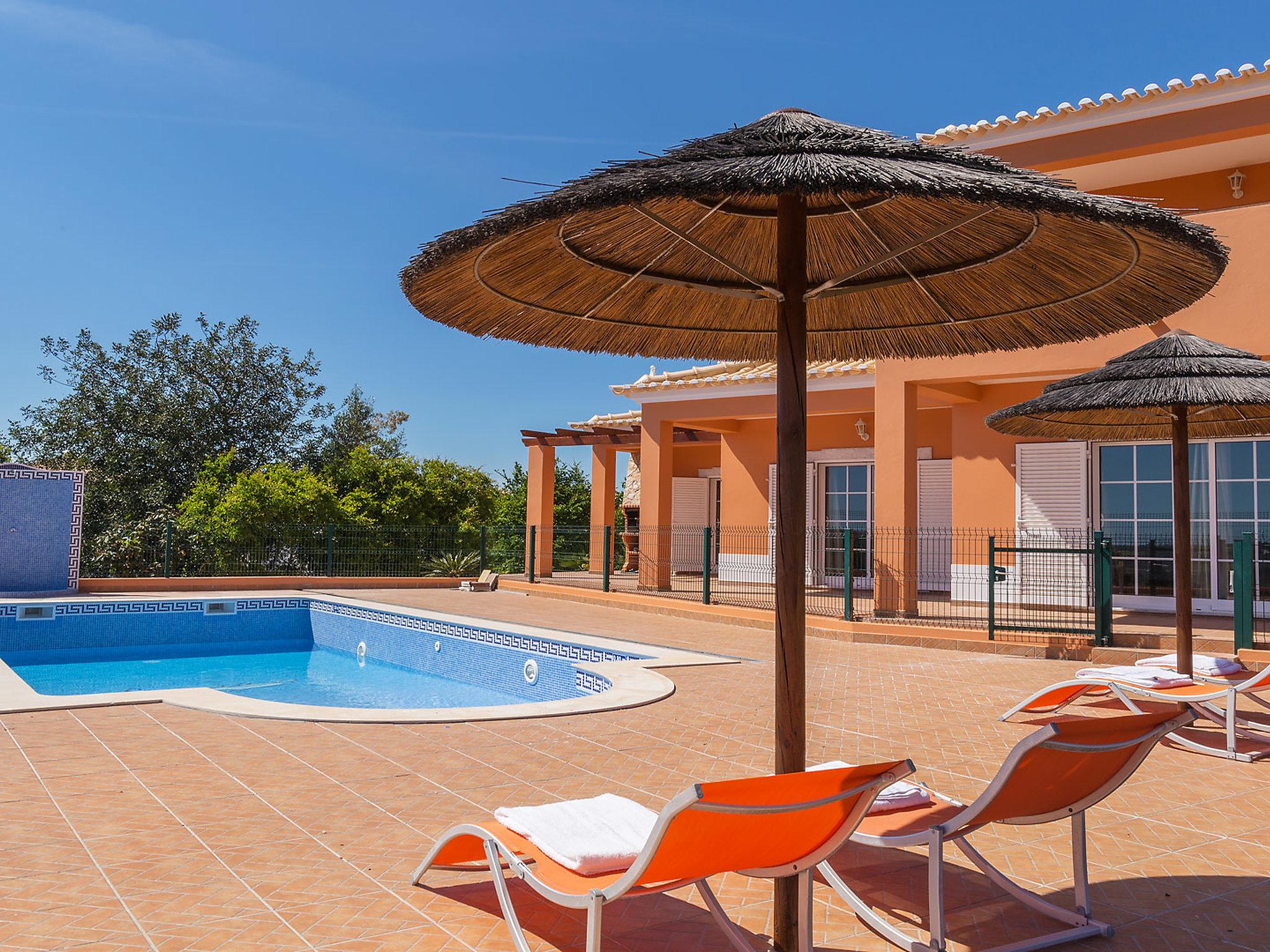 Foto 1 - Casa con 4 camere da letto a Silves con piscina privata e giardino