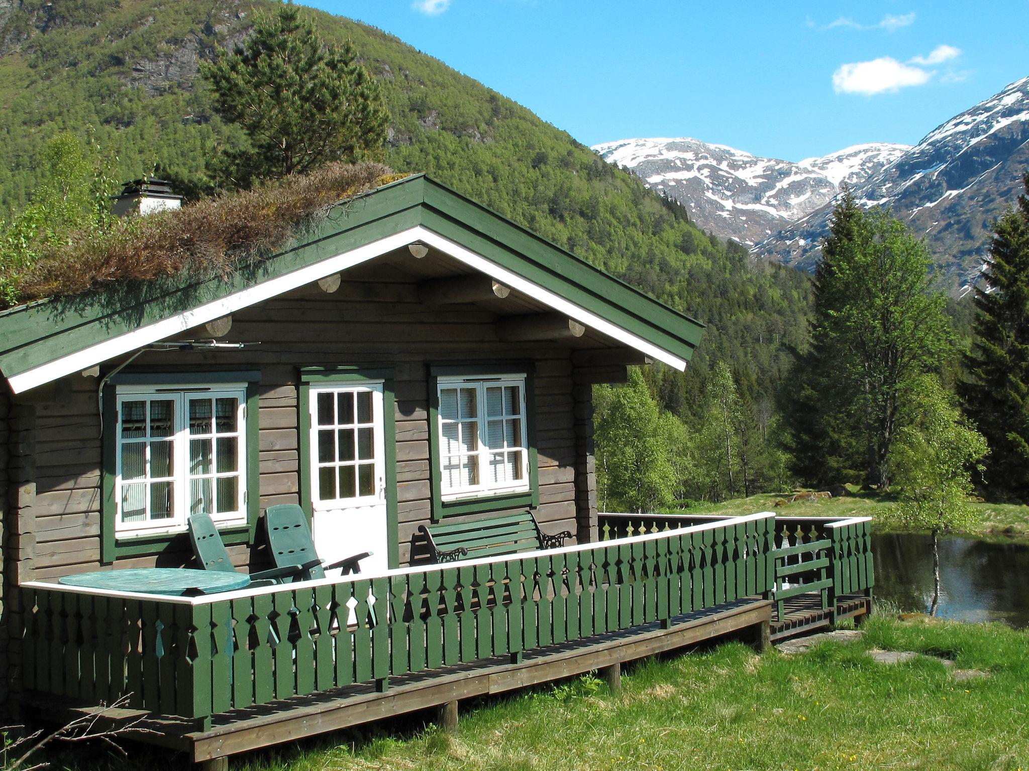 Foto 1 - Casa de 3 habitaciones en Sande i Sunnfjord con jardín y terraza