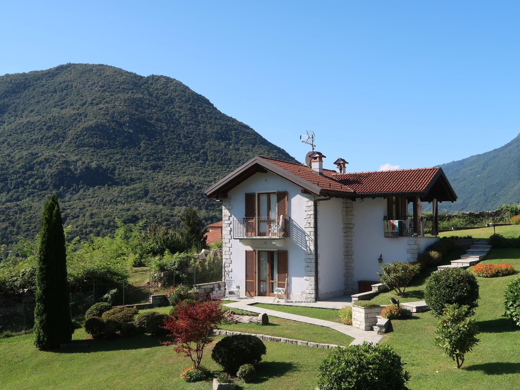 Photo 24 - Maison de 2 chambres à Mergozzo avec jardin et terrasse