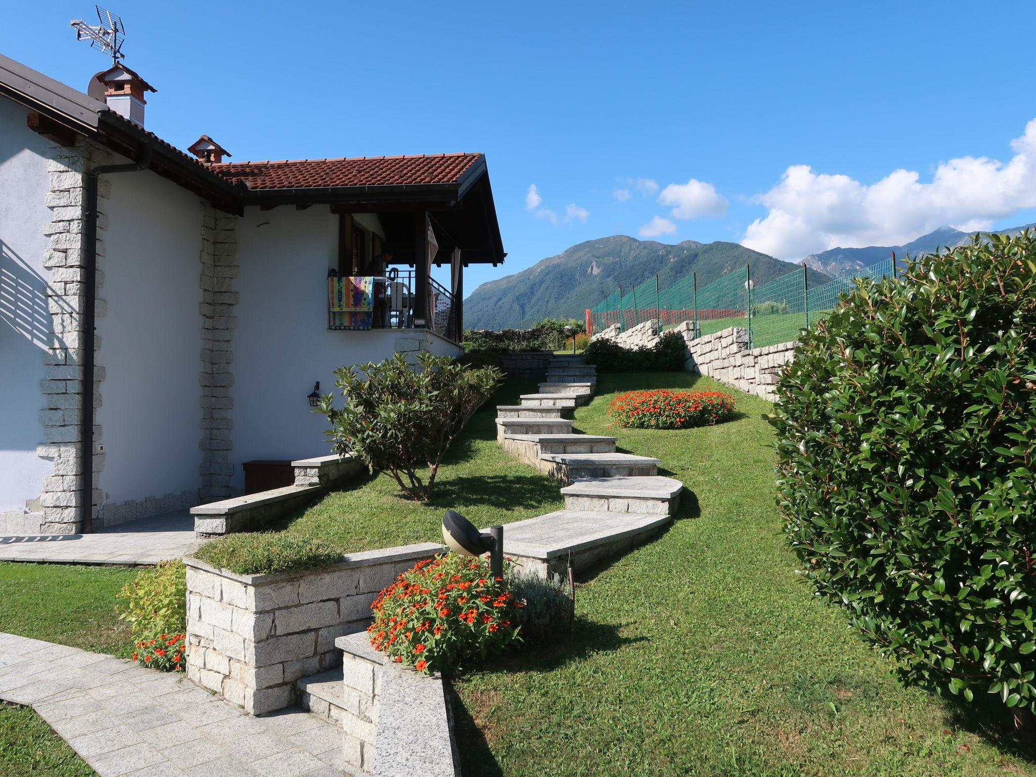 Foto 6 - Haus mit 2 Schlafzimmern in Mergozzo mit terrasse und blick auf die berge