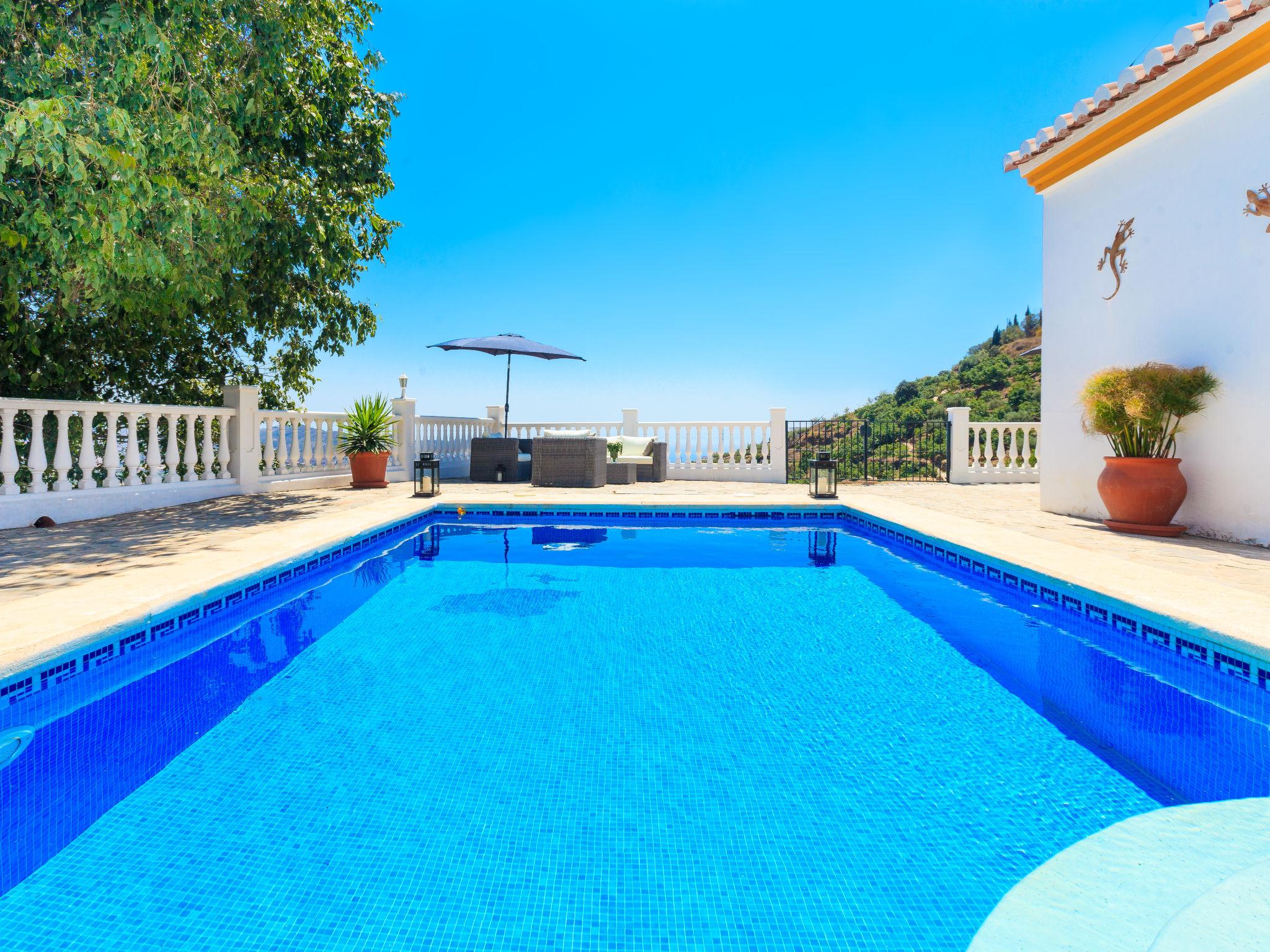 Foto 15 - Casa de 3 habitaciones en Torrox con piscina privada y vistas al mar