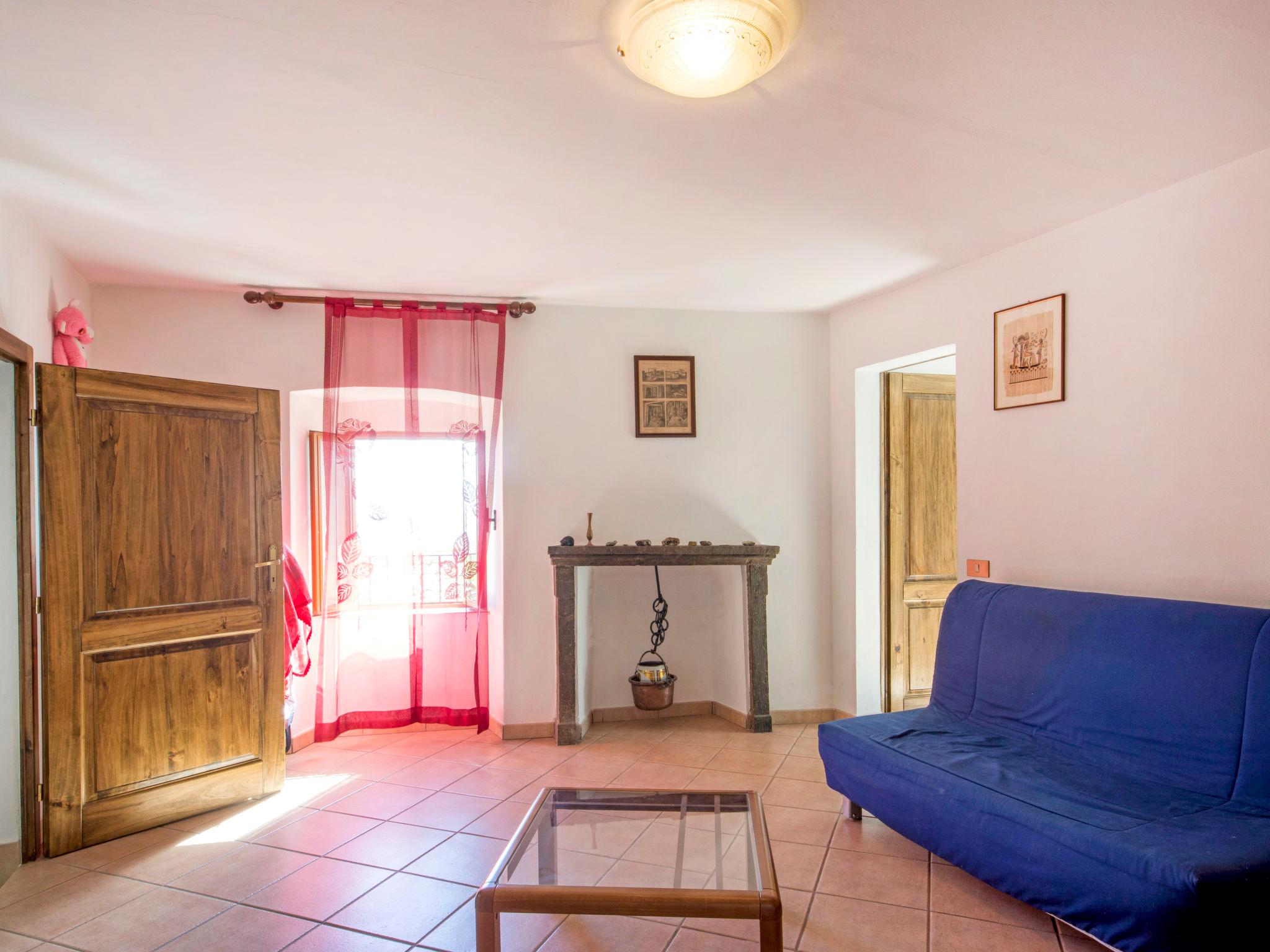 Foto 3 - Apartment mit 2 Schlafzimmern in Montecatini Val di Cecina