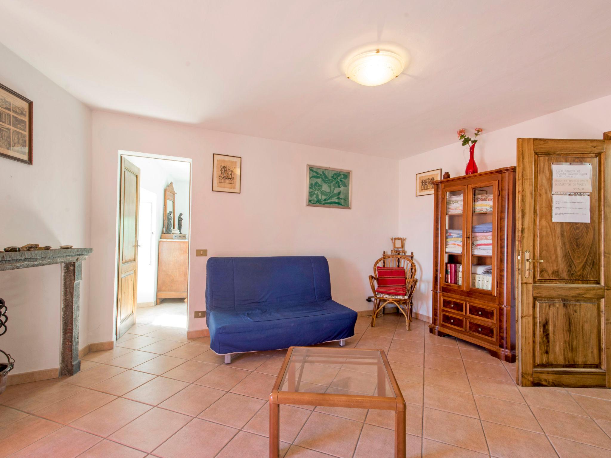 Foto 6 - Apartment mit 2 Schlafzimmern in Montecatini Val di Cecina