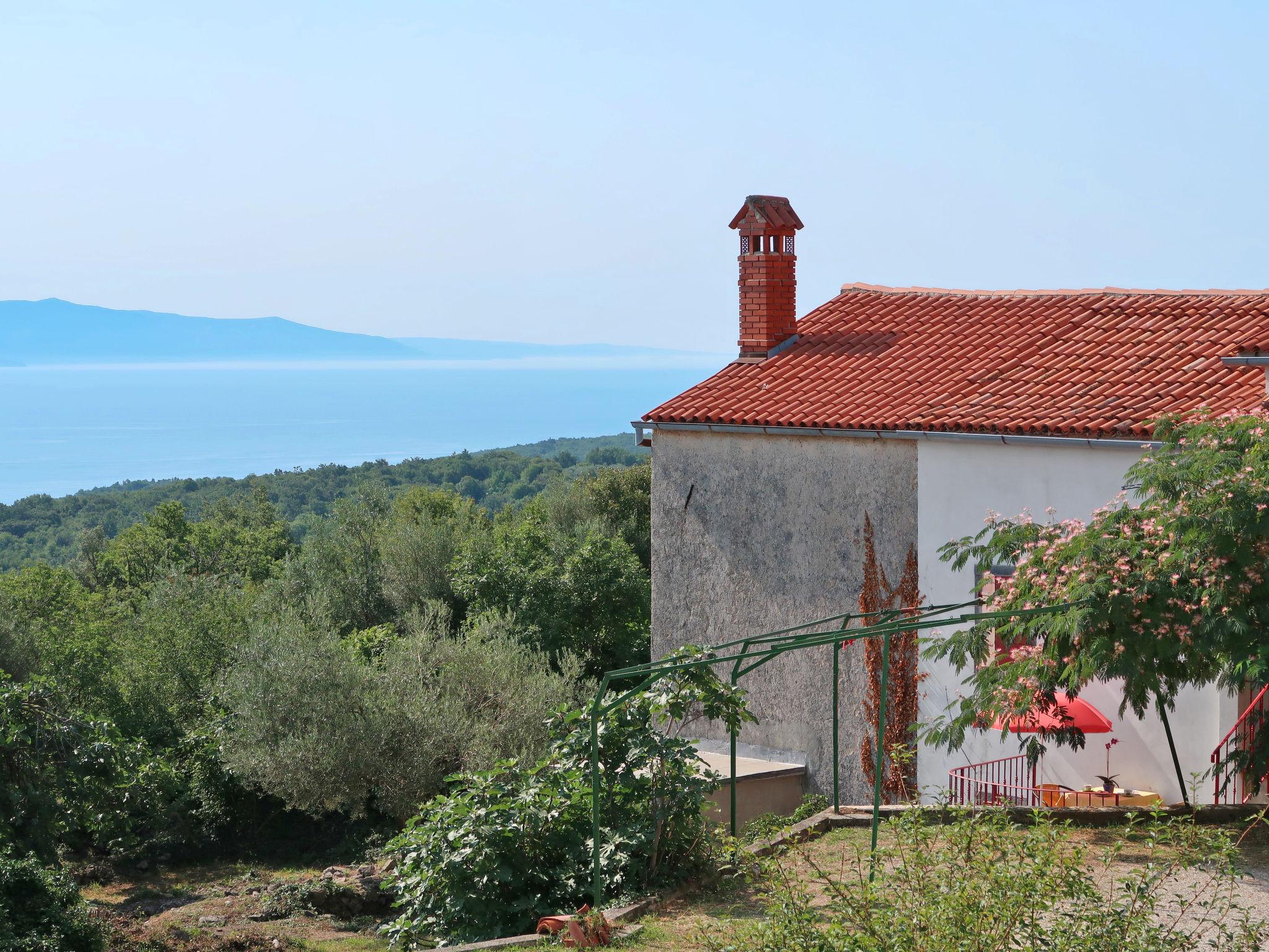 Foto 24 - Apartamento en Raša con terraza y vistas al mar
