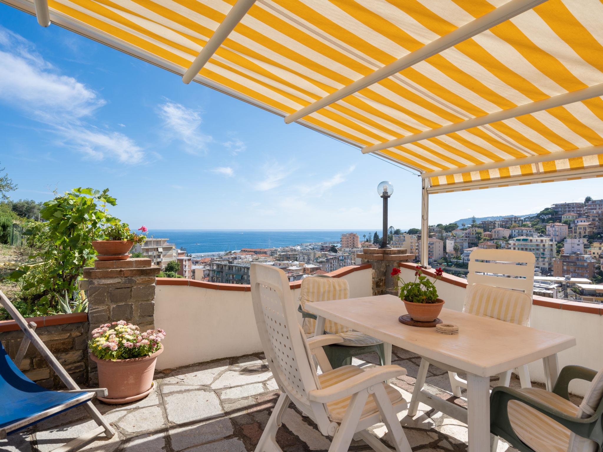 Foto 1 - Casa de 1 quarto em Sanremo com terraço e vistas do mar
