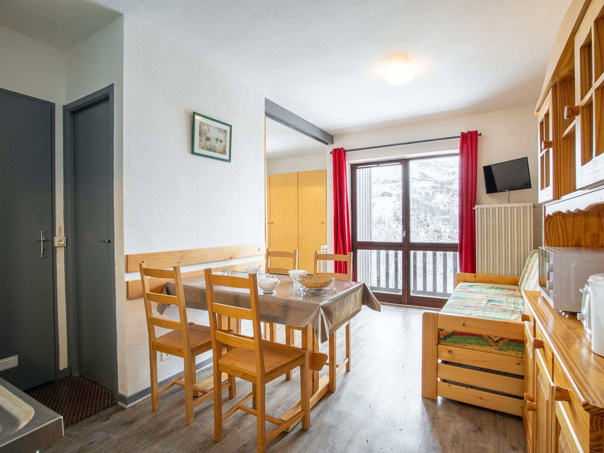 Photo 3 - 1 bedroom Apartment in Les Belleville with mountain view