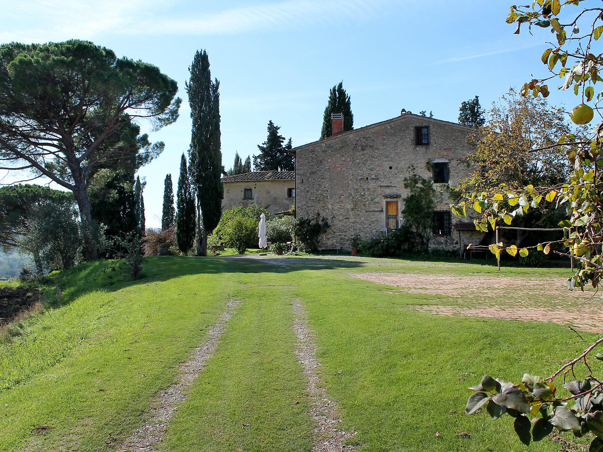 Photo 22 - 1 bedroom Apartment in Scandicci with swimming pool and garden