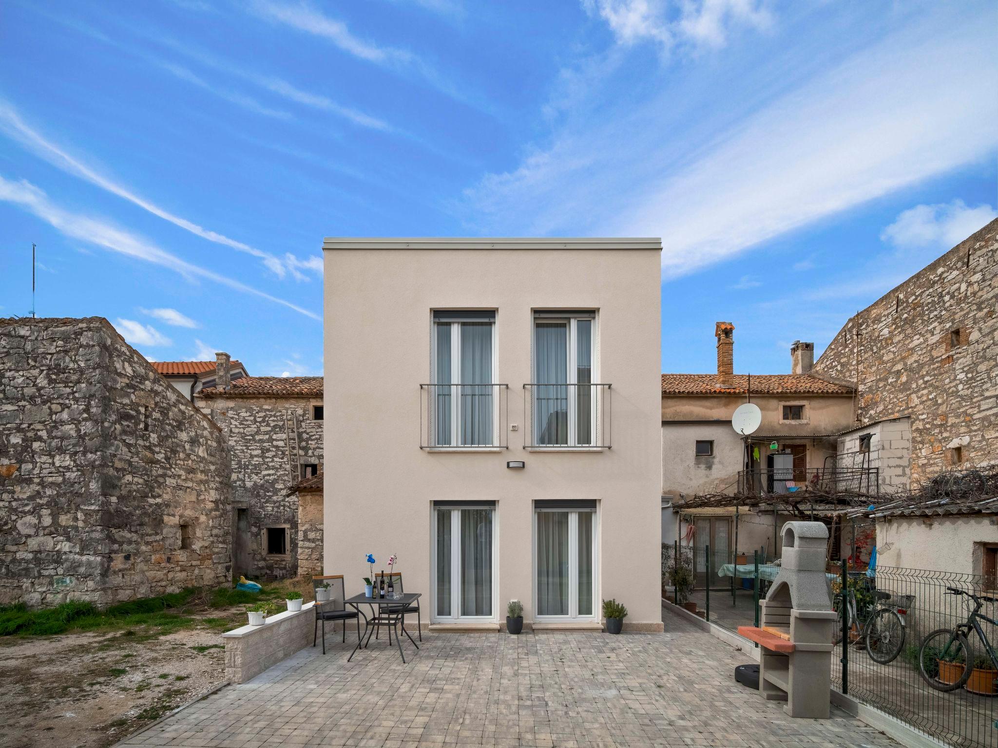 Foto 1 - Casa de 1 habitación en Novigrad con terraza y vistas al mar