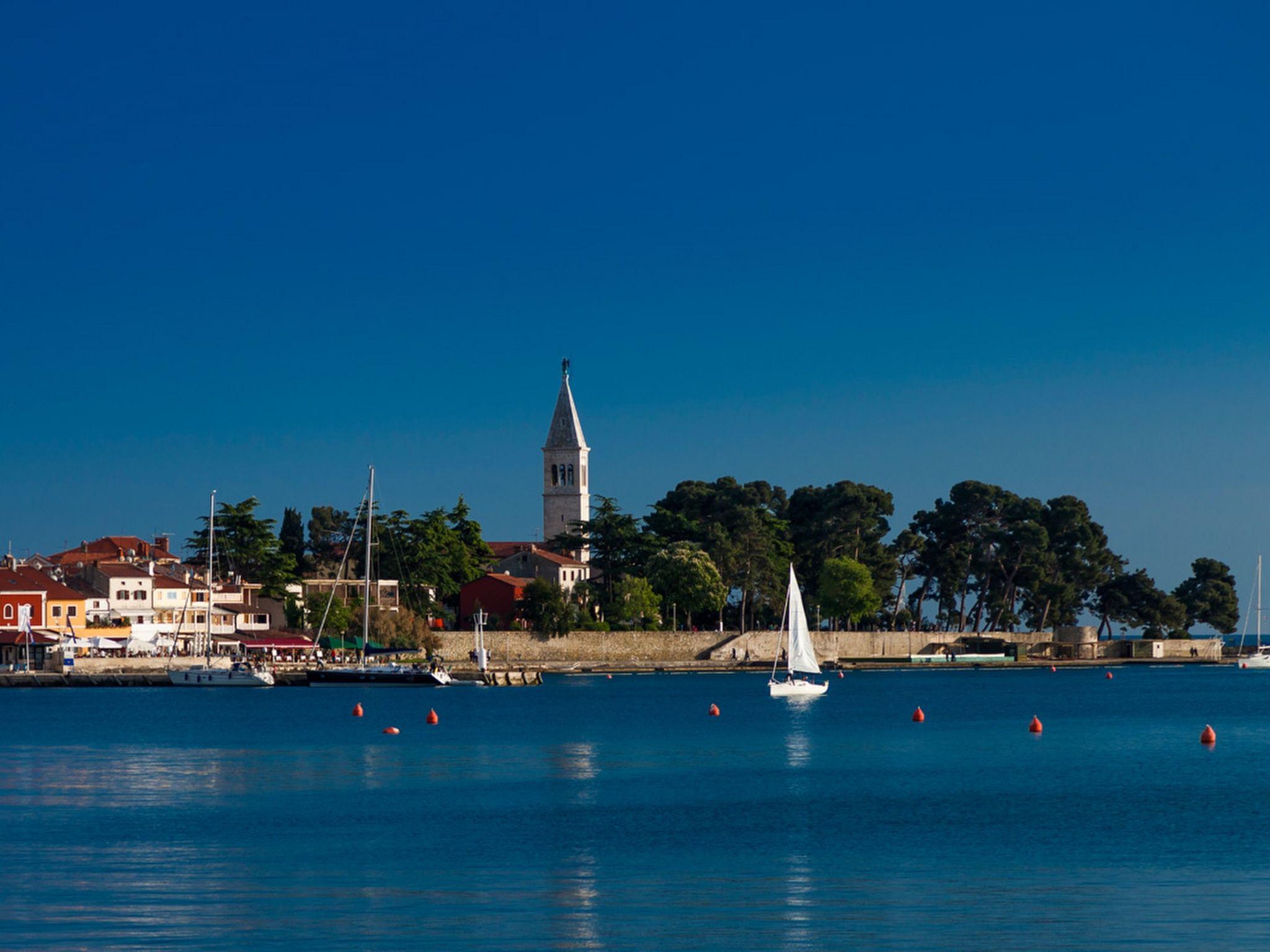 Photo 18 - Maison de 1 chambre à Novigrad avec terrasse et vues à la mer