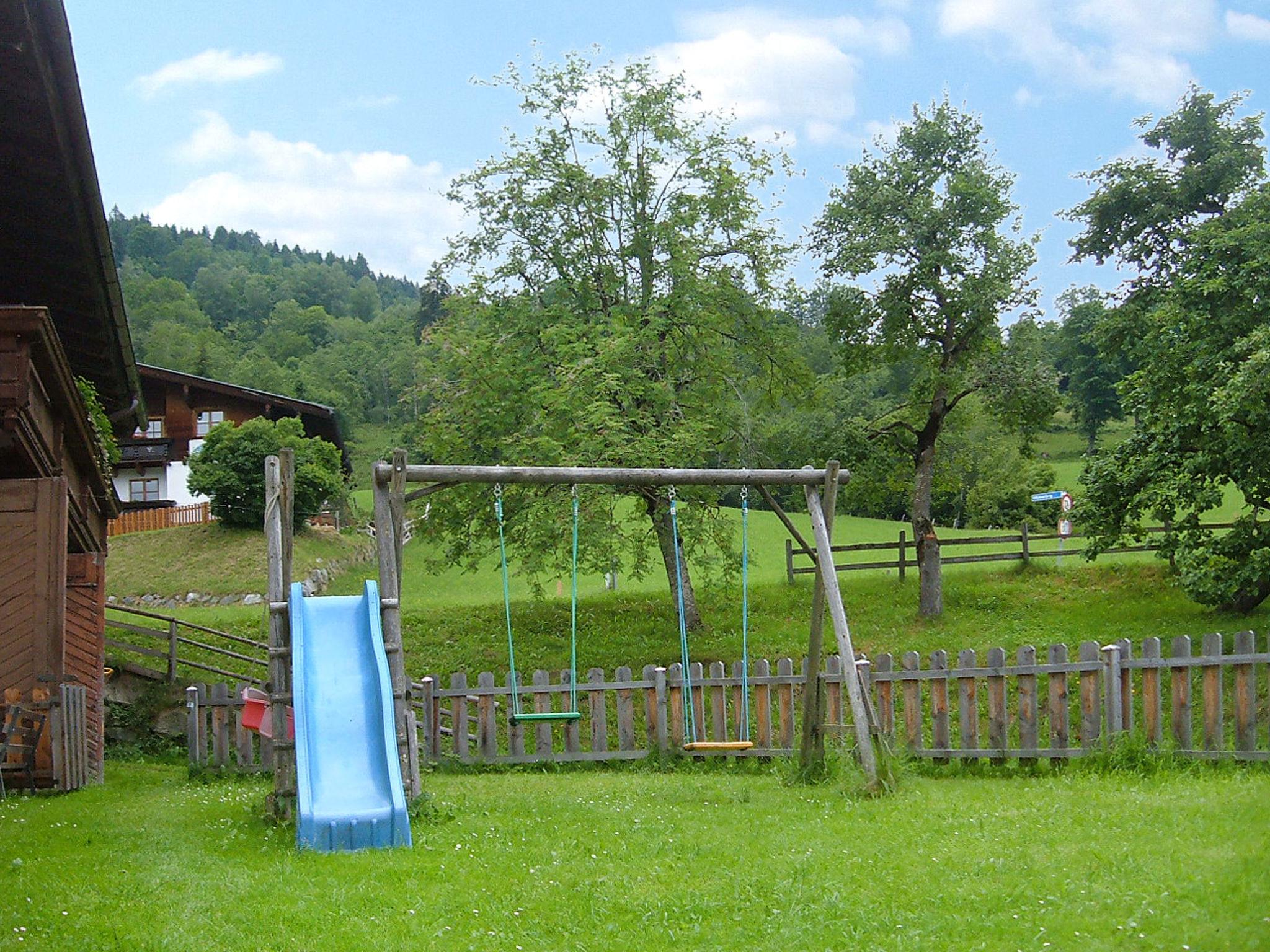Photo 7 - 4 bedroom Apartment in Piesendorf with garden and mountain view