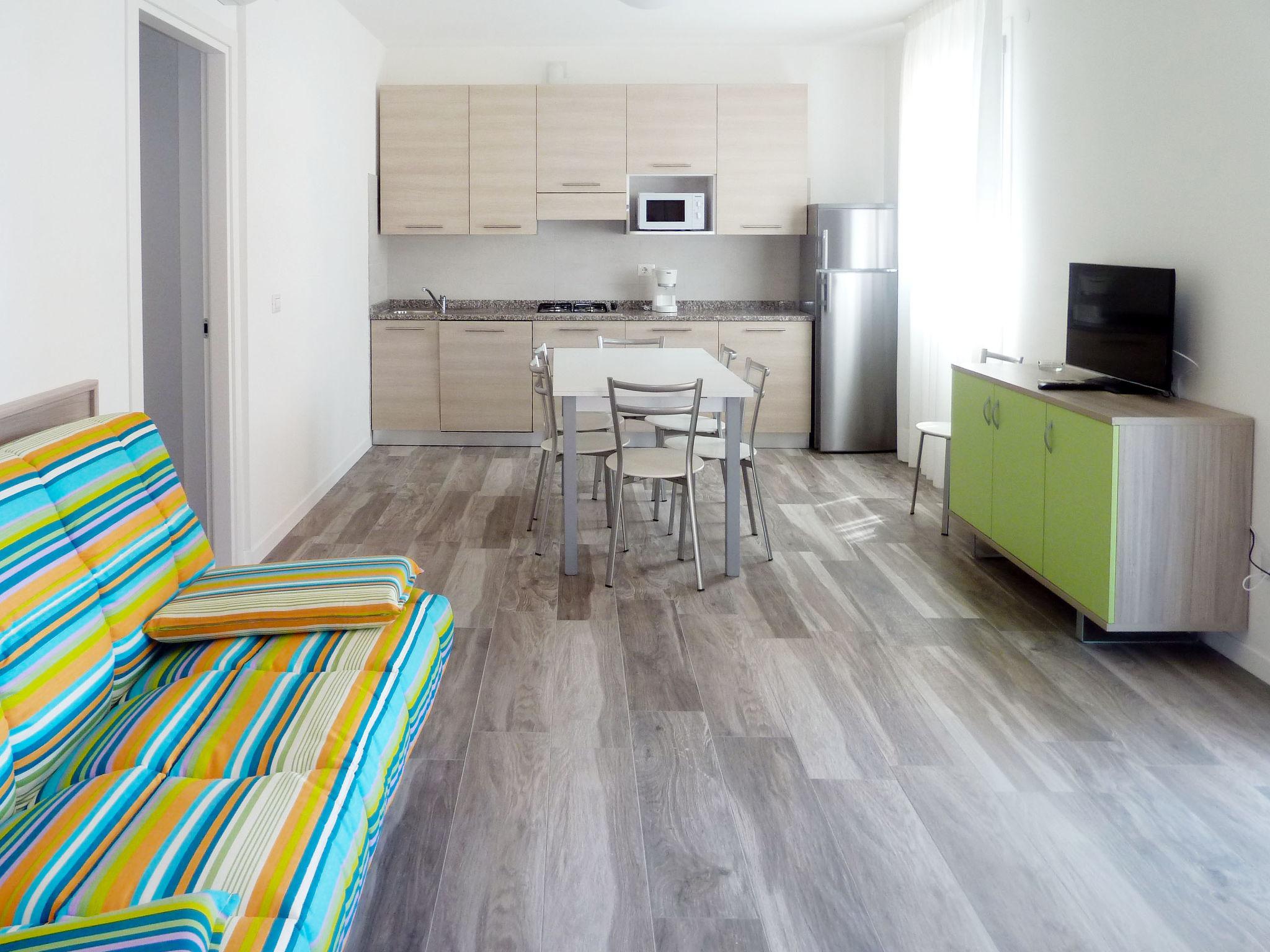 Foto 6 - Apartamento de 1 habitación en Jesolo con piscina y jardín