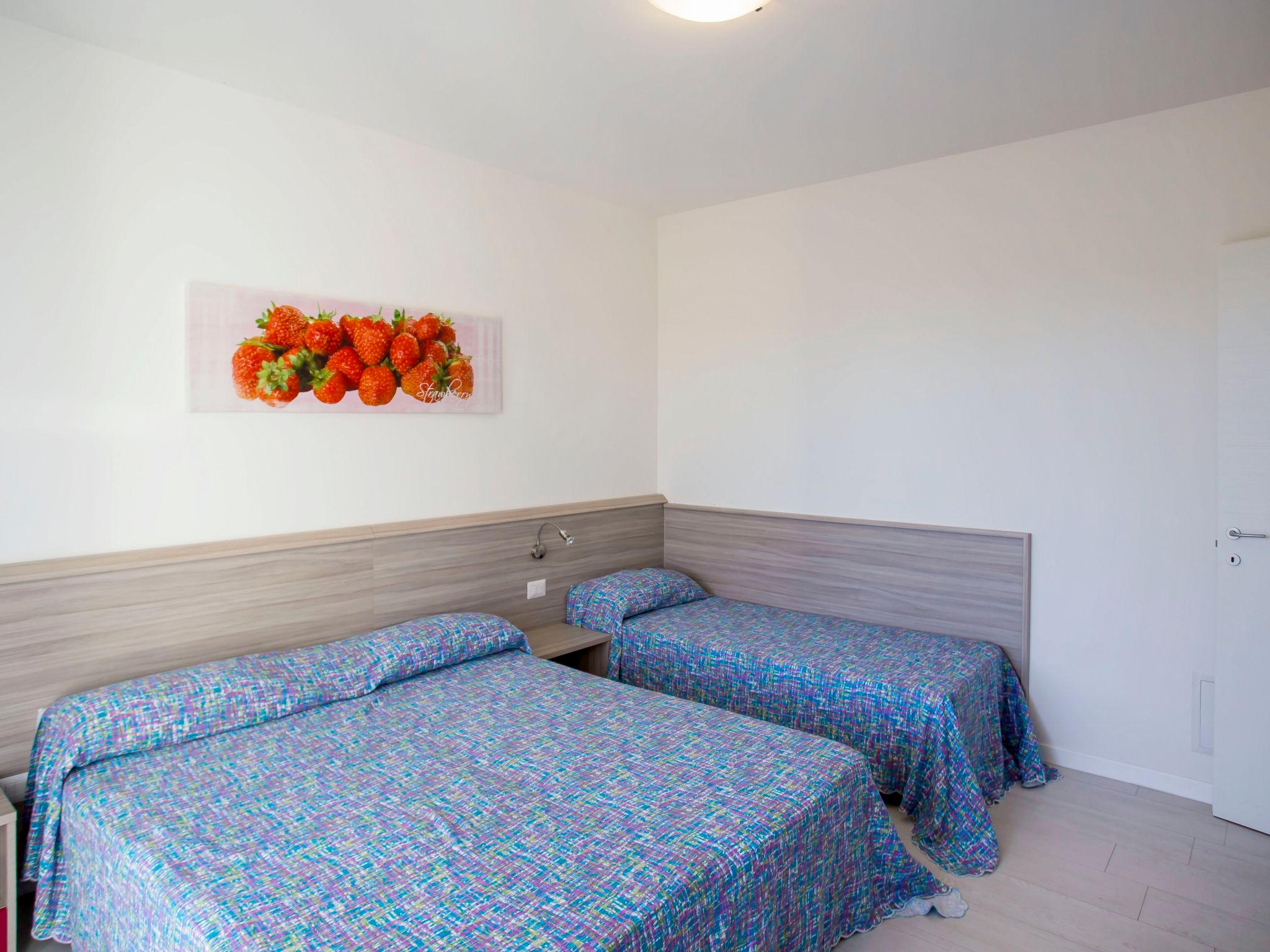 Foto 10 - Appartamento con 2 camere da letto a Jesolo con piscina e vista mare