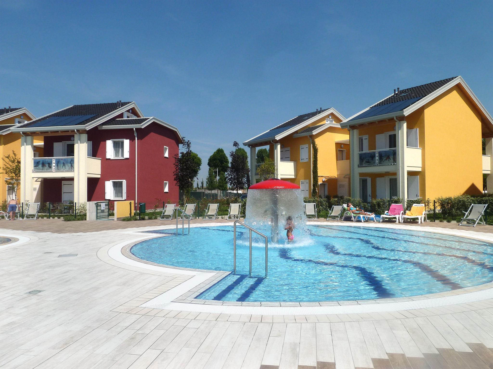 Foto 2 - Apartamento de 2 quartos em Jesolo com piscina e jardim