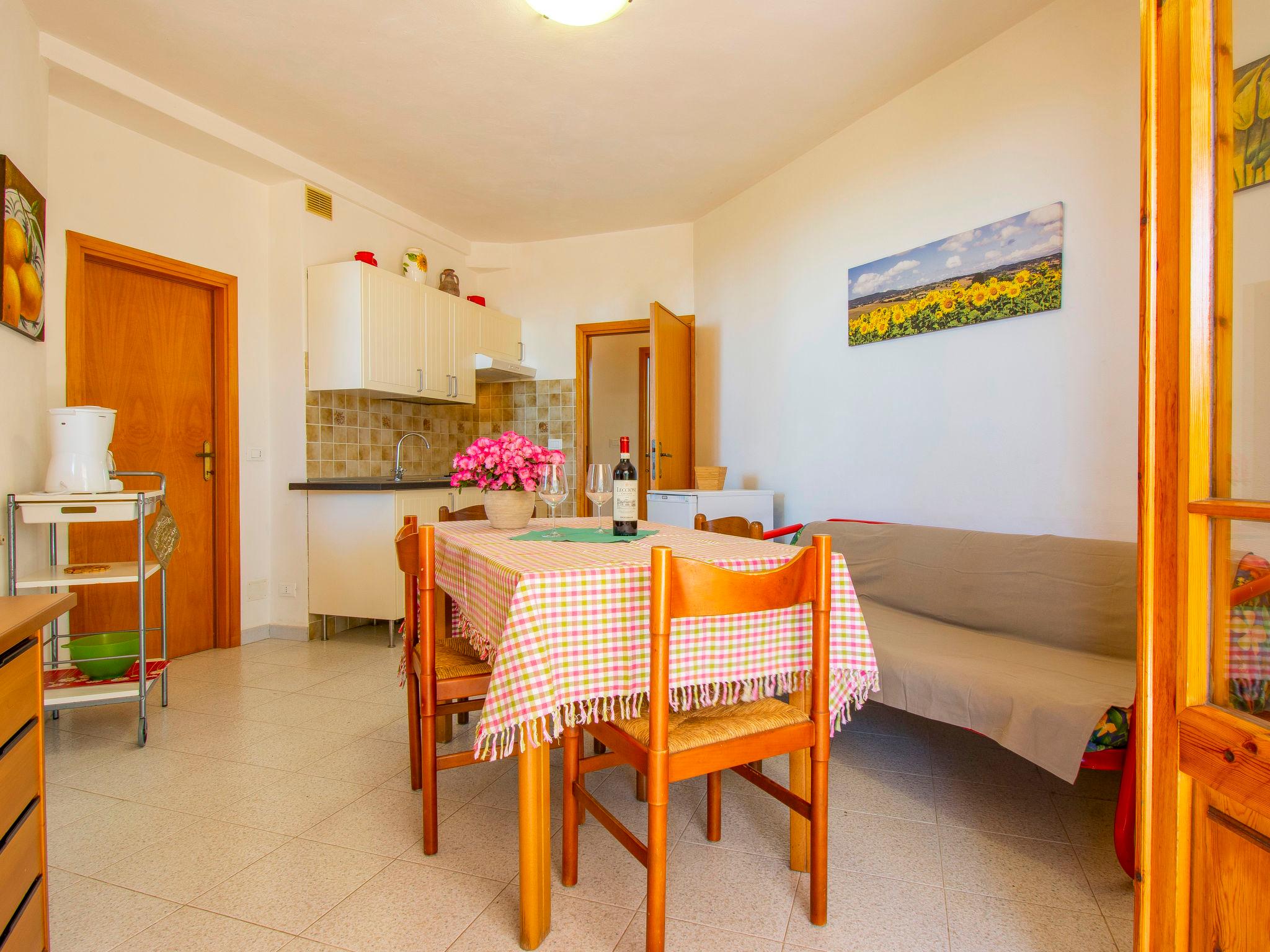 Photo 8 - 2 bedroom Apartment in Casale Marittimo with swimming pool and sea view