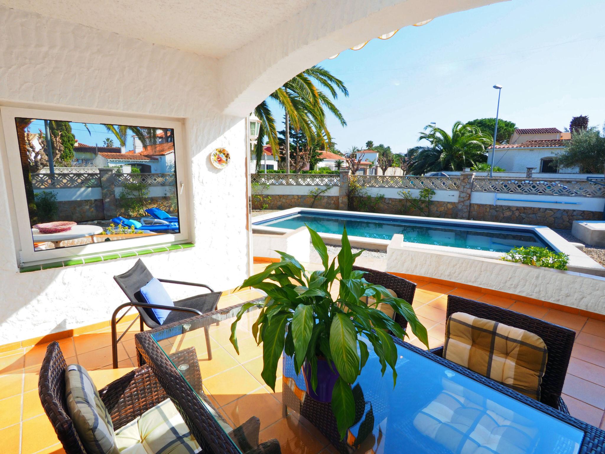 Photo 11 - 3 bedroom House in Castelló d'Empúries with private pool and garden