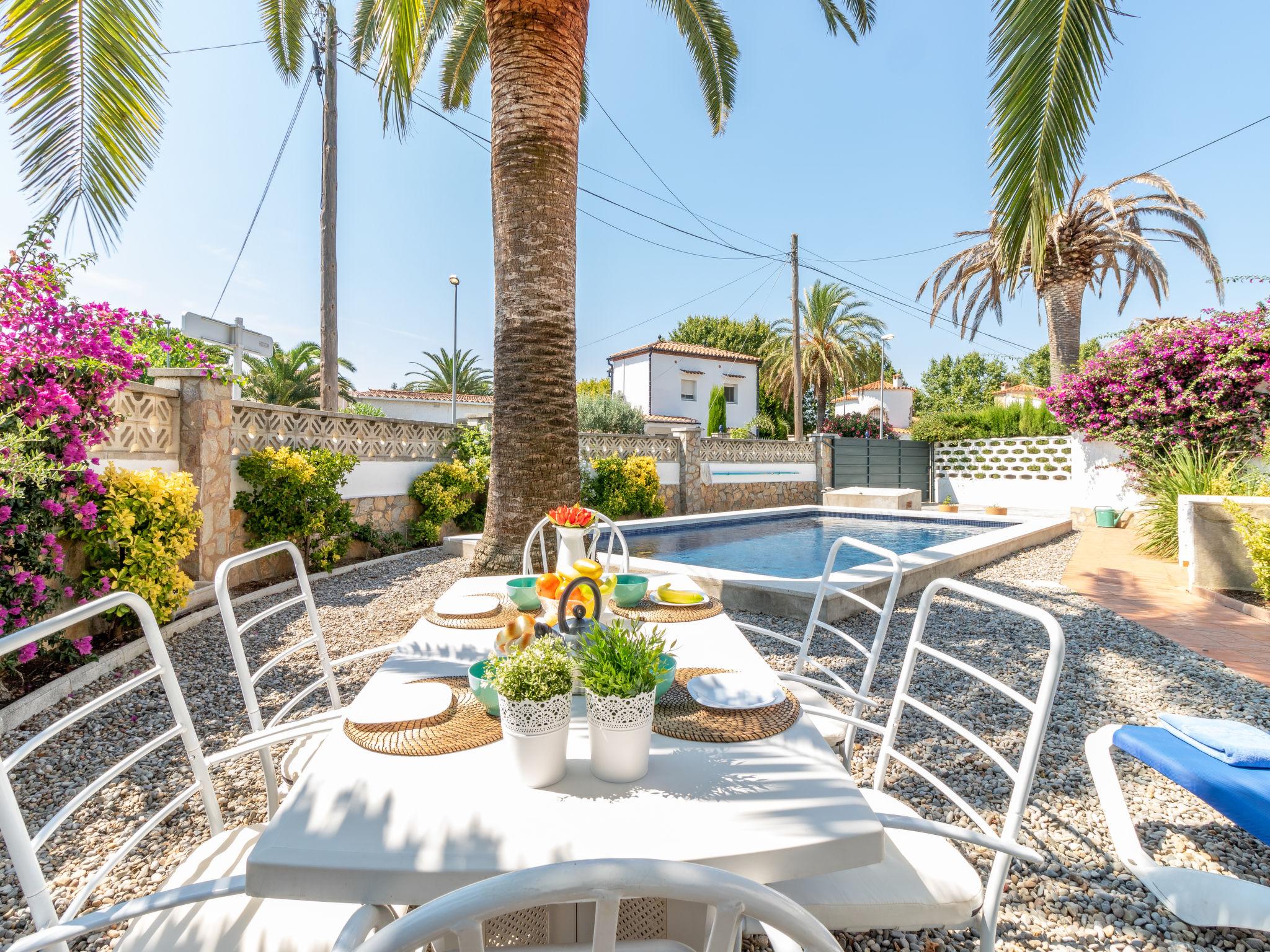 Foto 2 - Casa de 3 quartos em Castelló d'Empúries com piscina privada e jardim