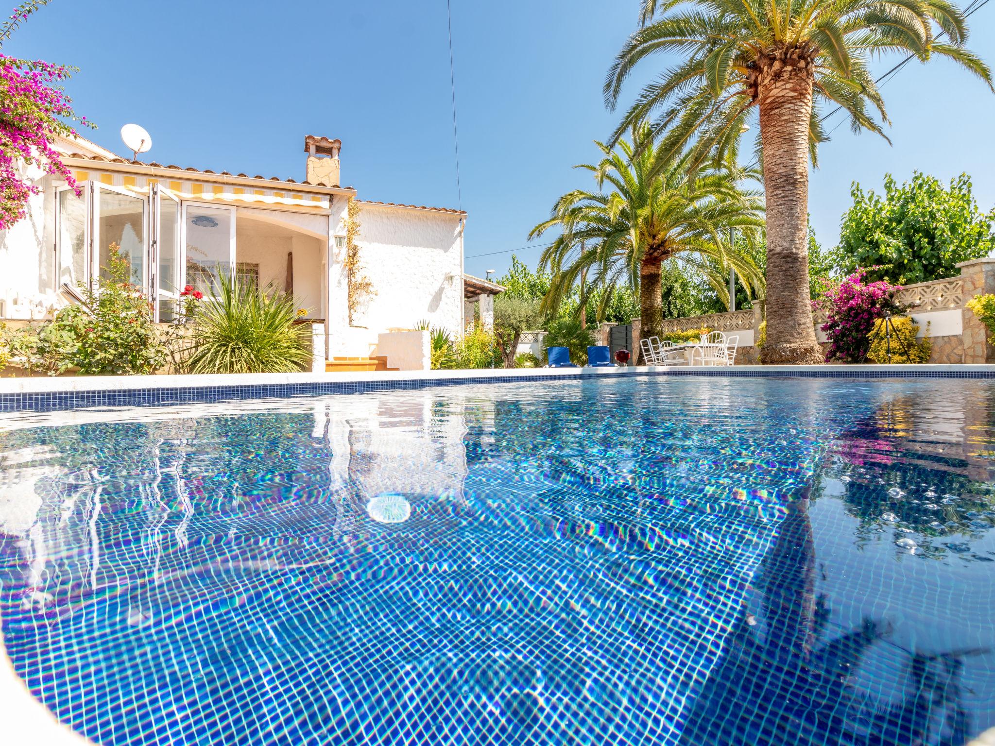 Foto 1 - Casa de 3 quartos em Castelló d'Empúries com piscina privada e jardim