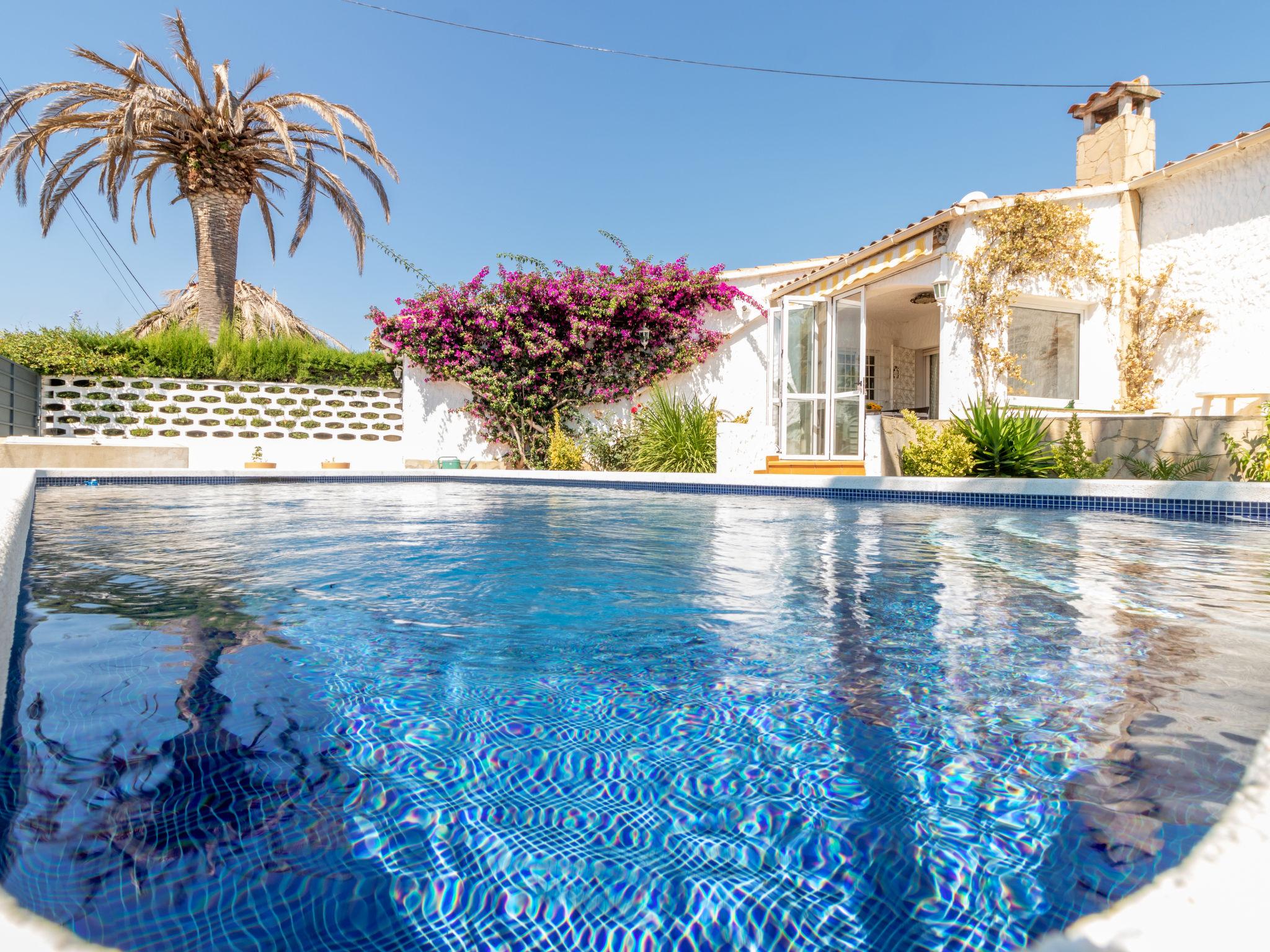 Photo 12 - 3 bedroom House in Castelló d'Empúries with private pool and garden