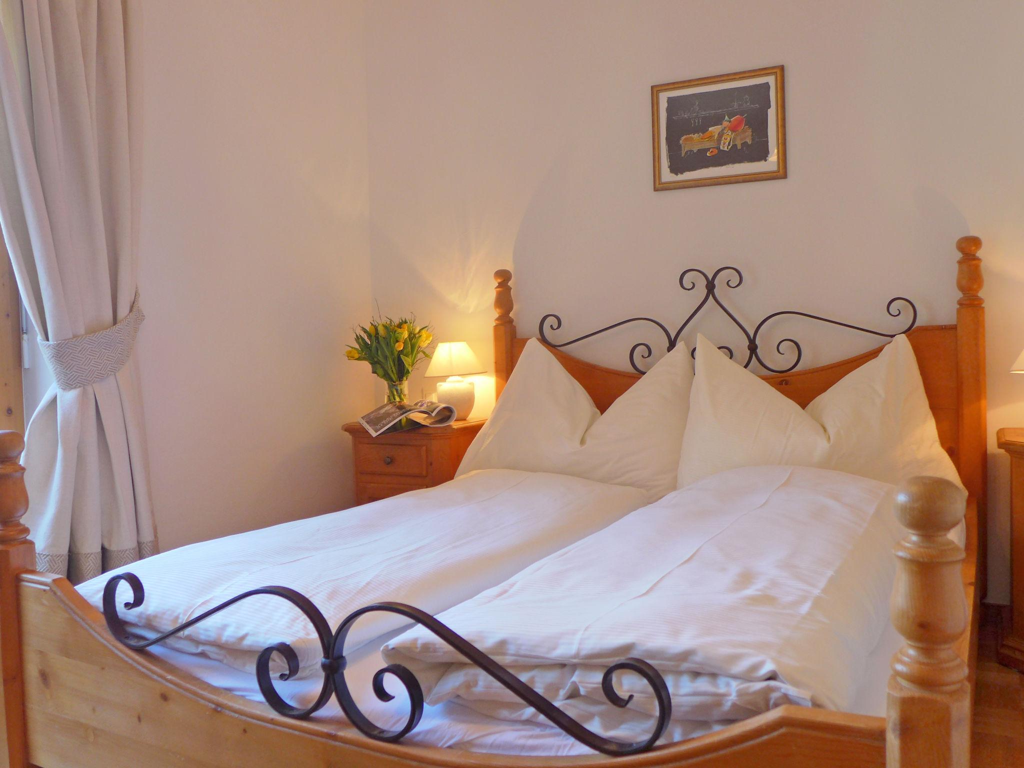 Foto 1 - Appartamento con 2 camere da letto a Sankt Moritz con vista sulle montagne