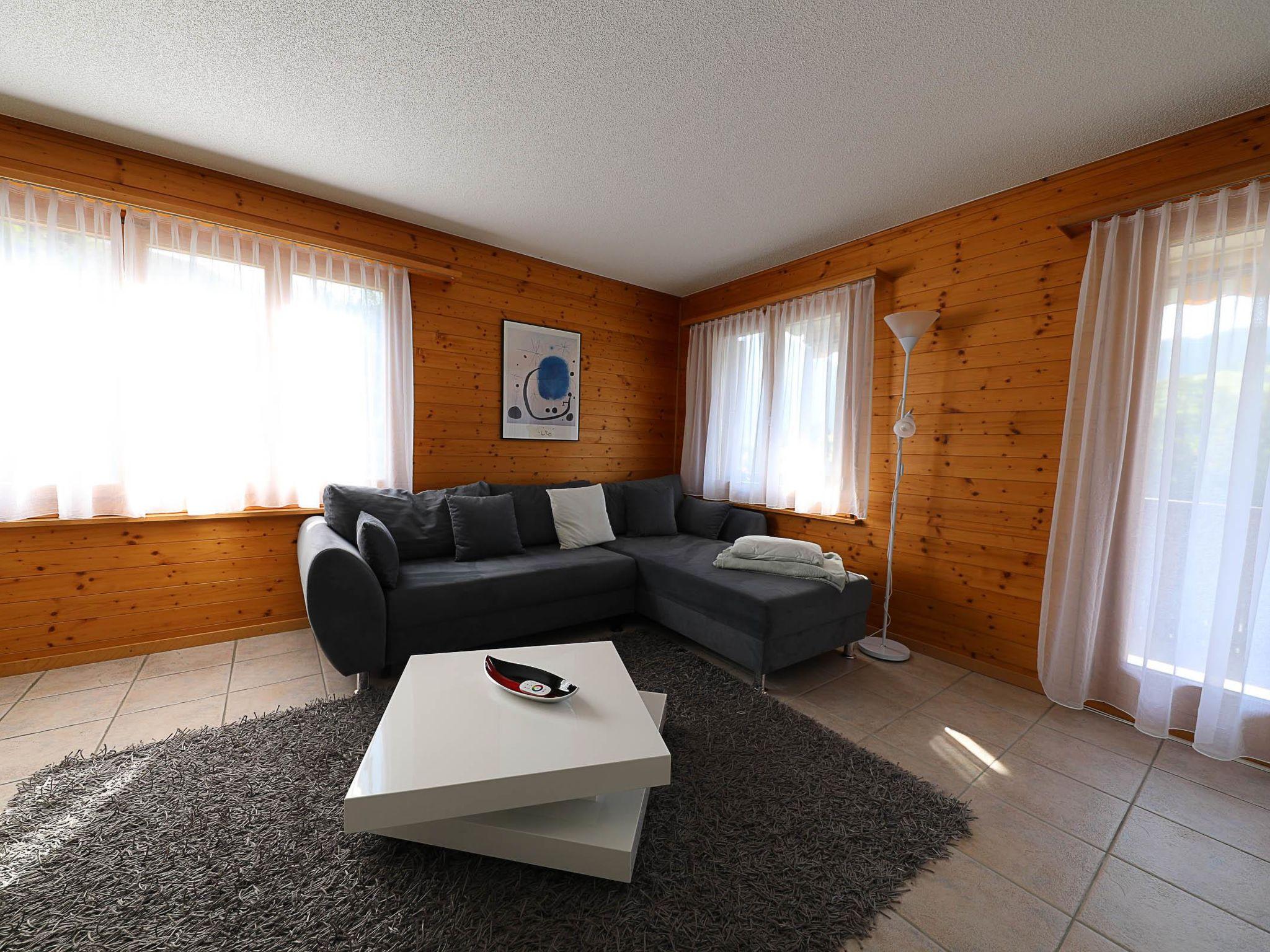 Foto 21 - Appartamento con 2 camere da letto a Zweisimmen