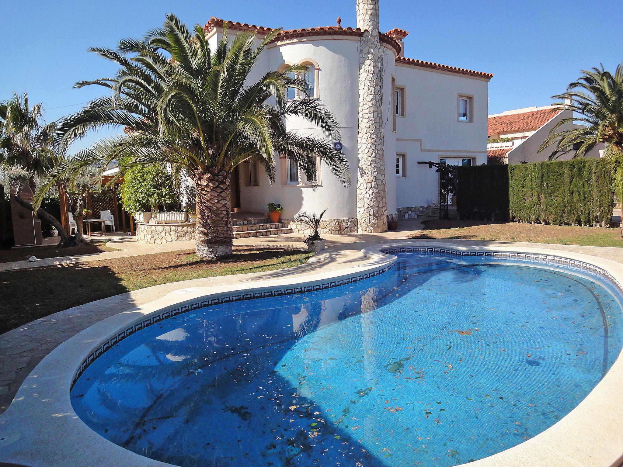 Photo 20 - 4 bedroom House in l'Ampolla with private pool and garden