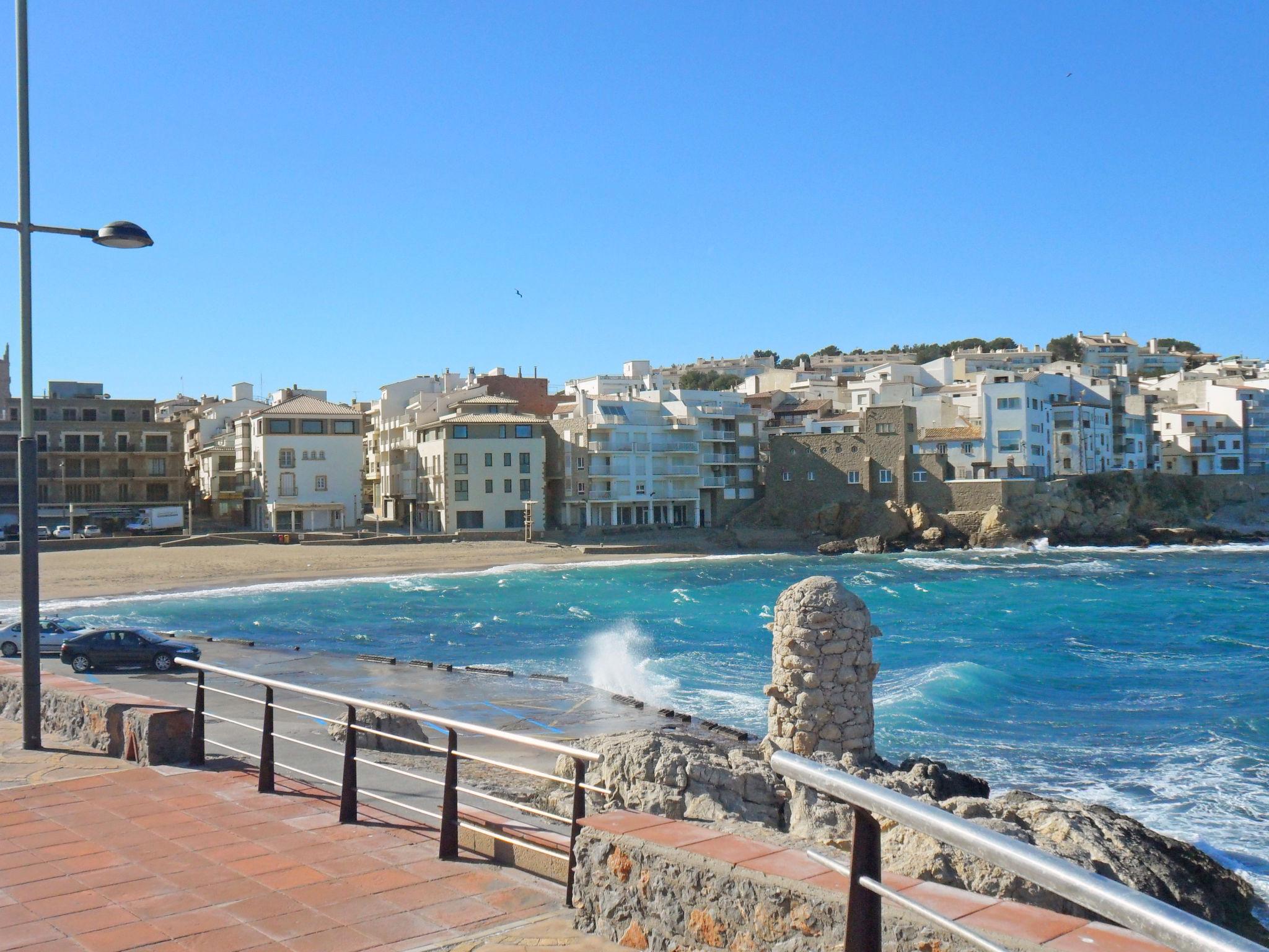 Photo 15 - Appartement de 2 chambres à l'Escala avec terrasse et vues à la mer