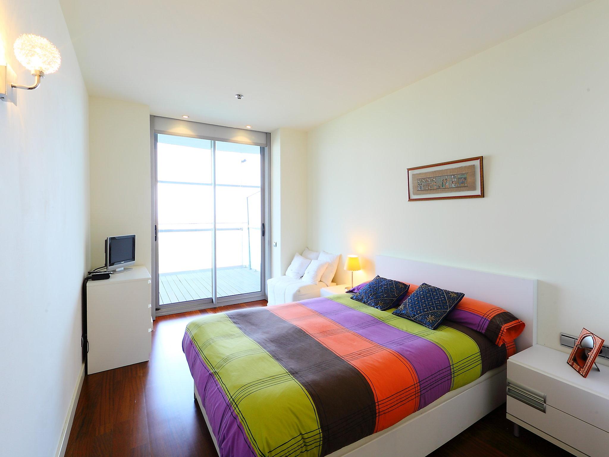 Foto 5 - Apartamento de 2 quartos em Barcelona com piscina e jardim