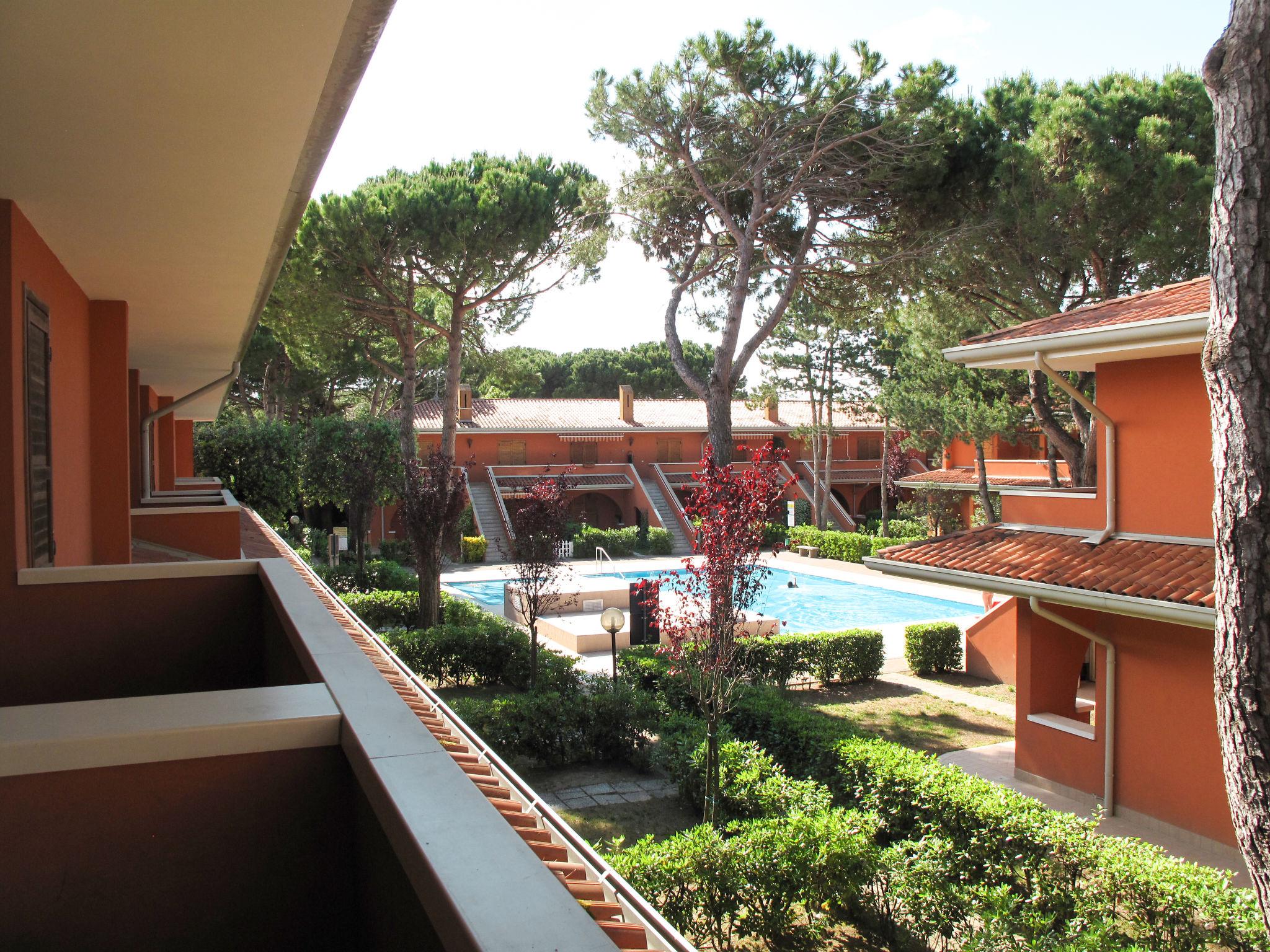 Foto 2 - Apartment mit 2 Schlafzimmern in San Michele al Tagliamento mit schwimmbad und blick aufs meer