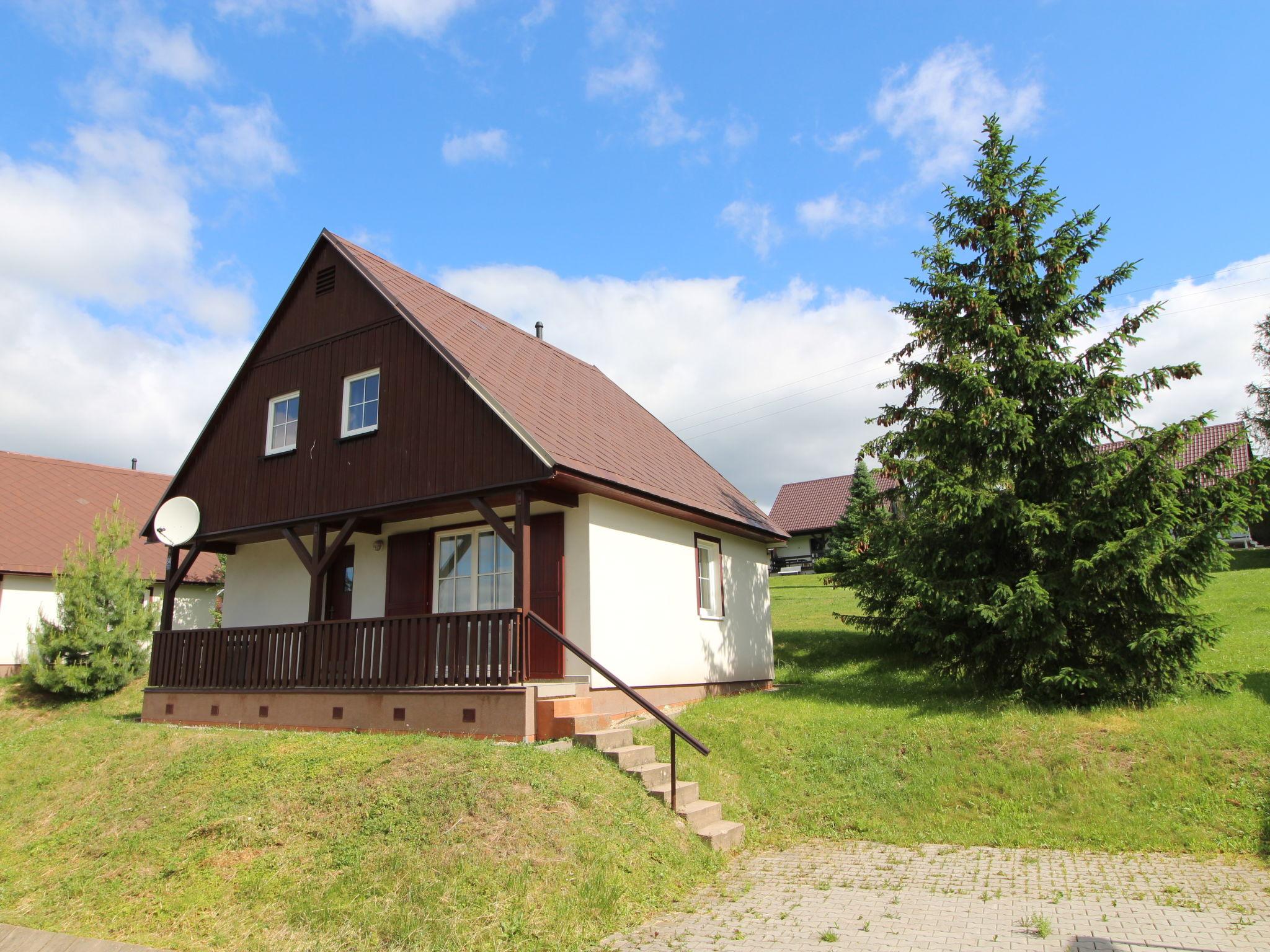 Foto 1 - Casa de 3 quartos em Černý Důl com piscina e vista para a montanha