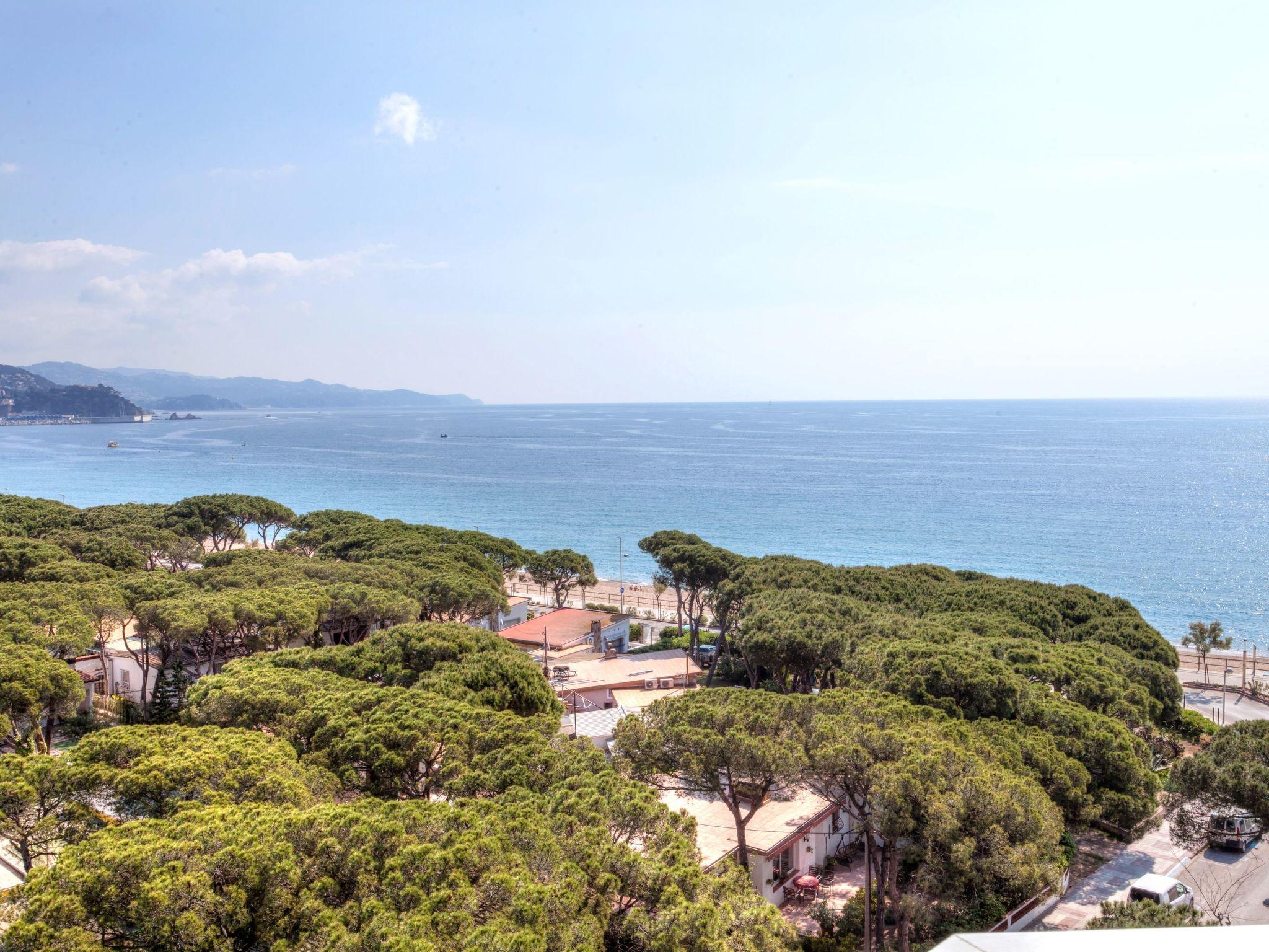 Foto 6 - Apartamento de 2 quartos em Blanes com piscina e jardim