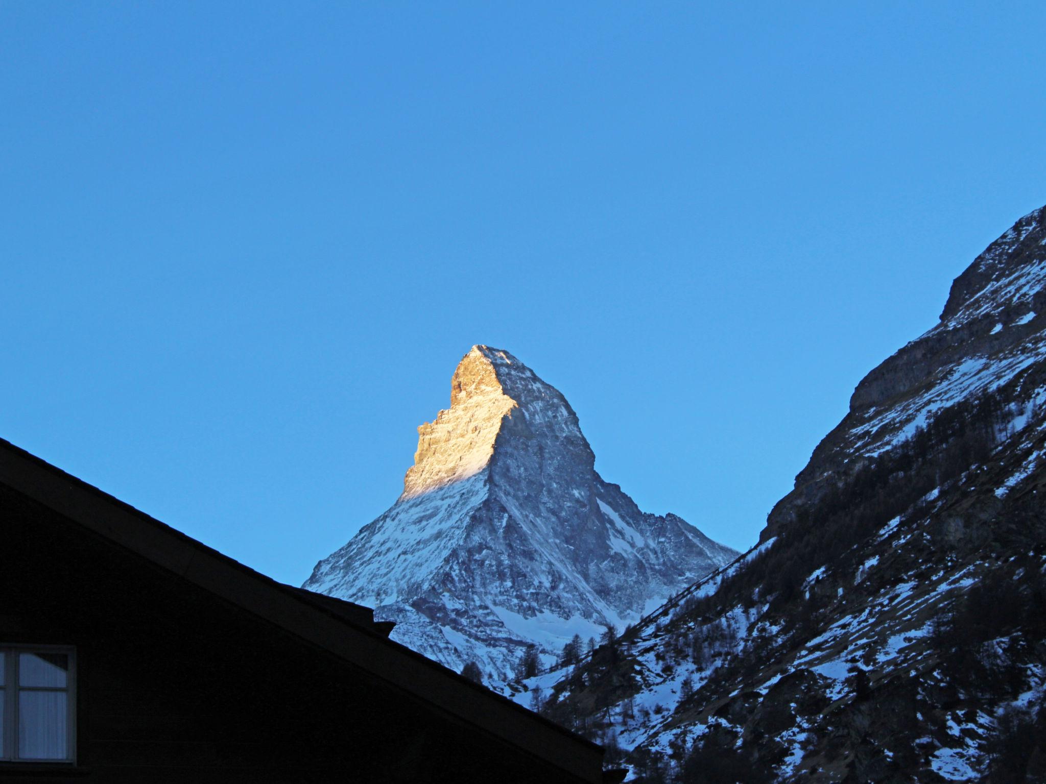 Foto 2 - Apartamento en Zermatt con jardín