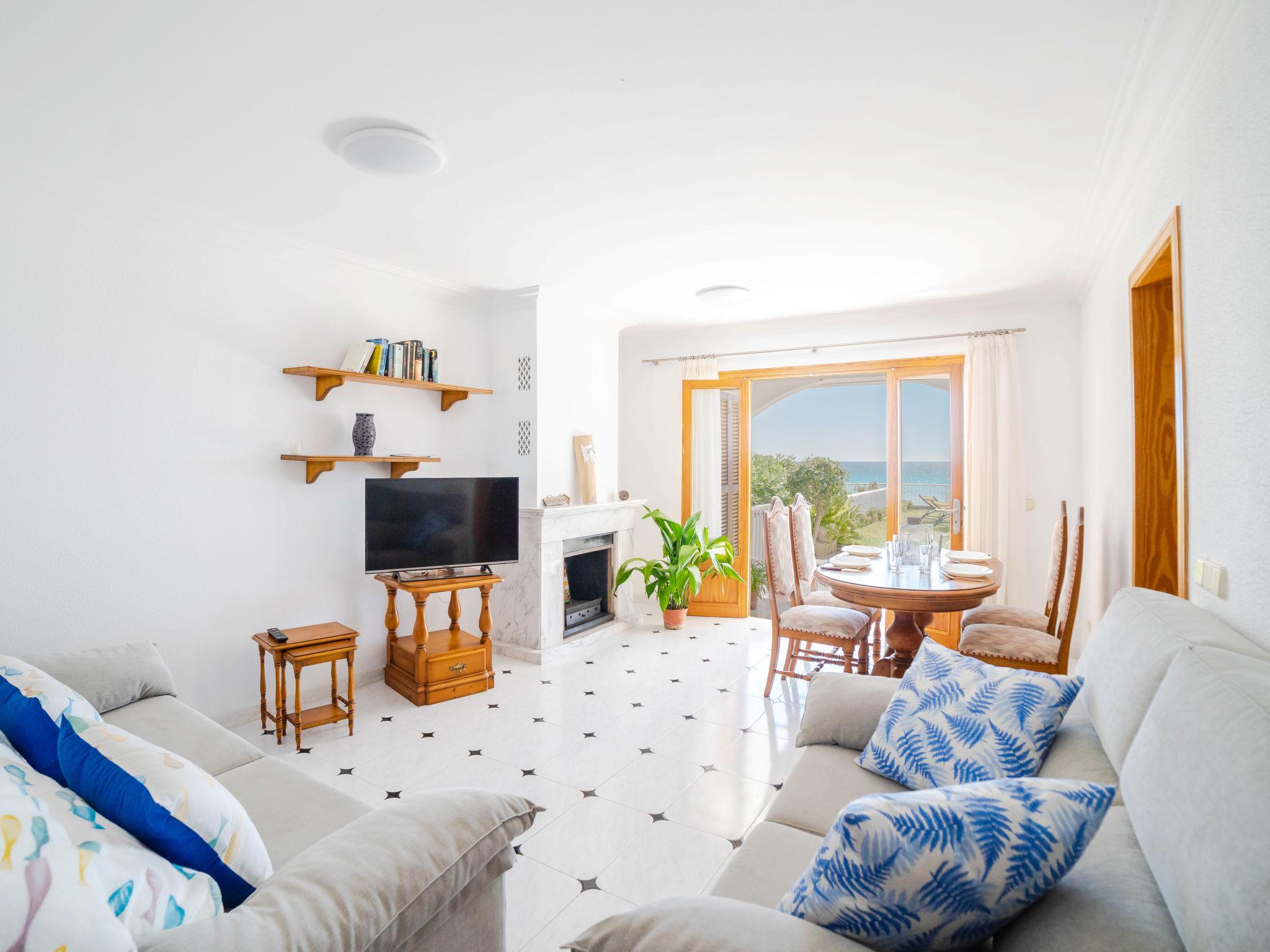 Photo 3 - 3 bedroom Apartment in Alcúdia with garden and sea view