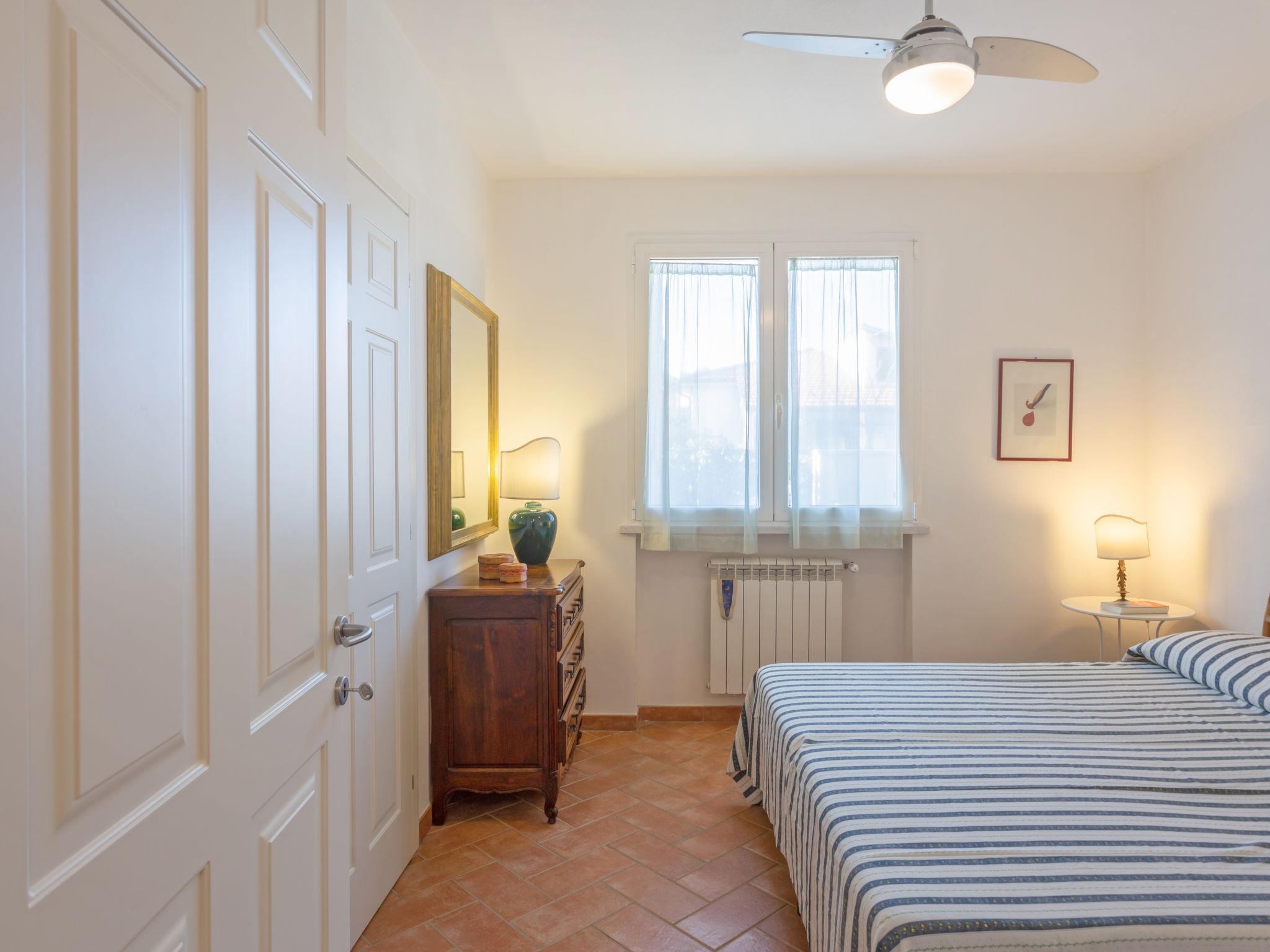 Photo 10 - 1 bedroom Apartment in Pietrasanta with garden and sea view