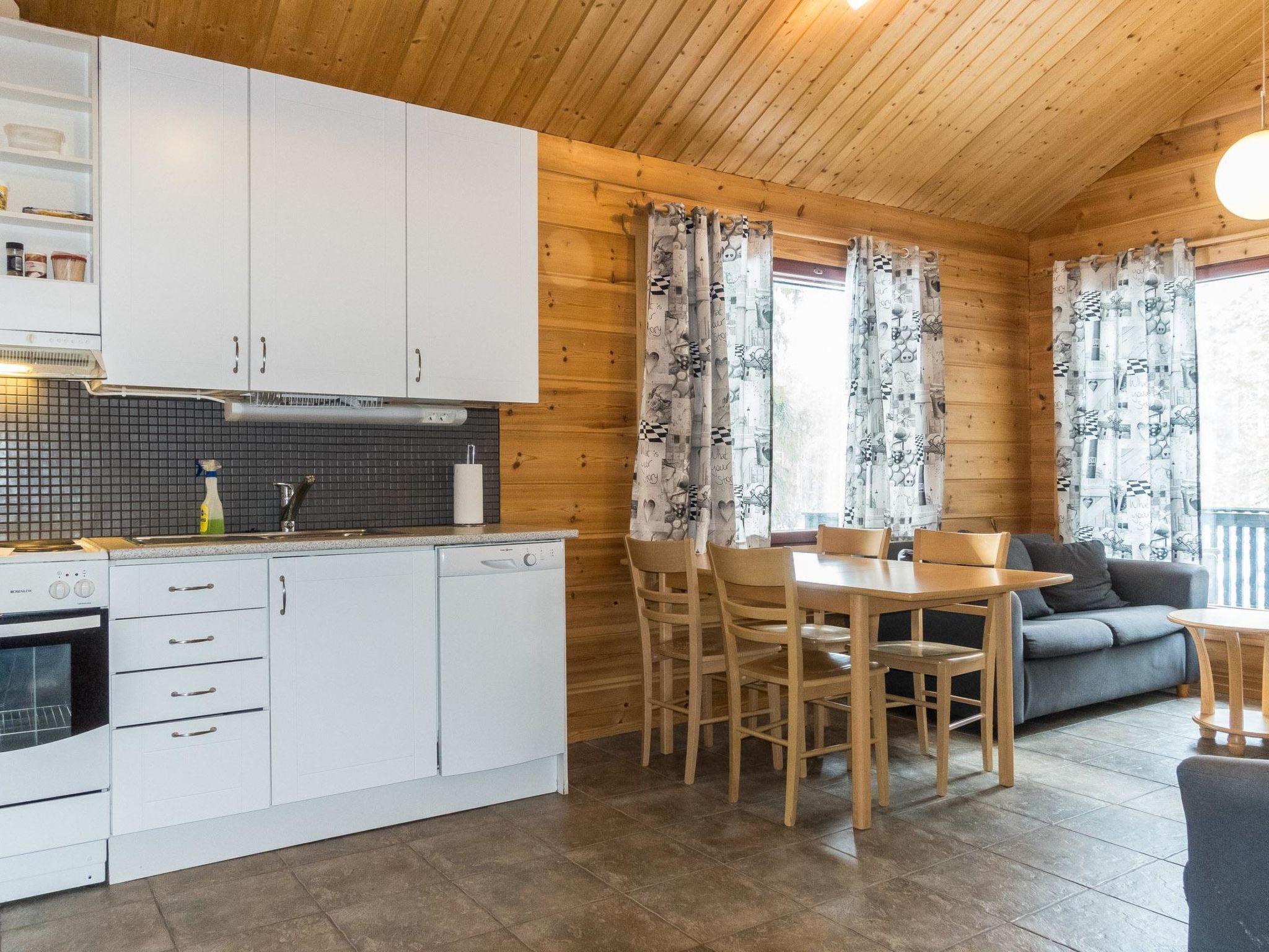 Foto 3 - Casa de 1 habitación en Kittilä con sauna y vistas a la montaña