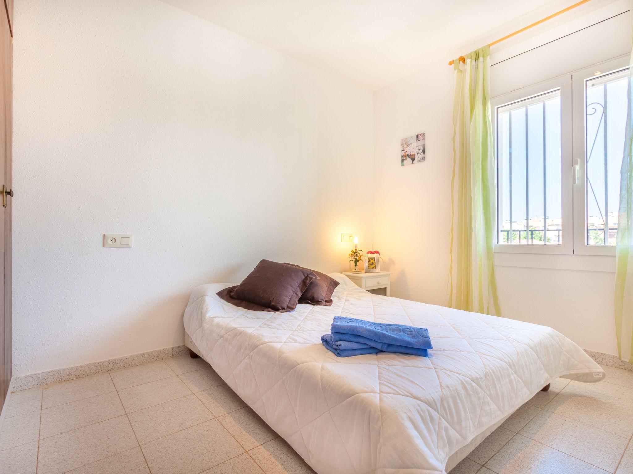 Foto 4 - Apartamento de 1 habitación en Castelló d'Empúries con piscina y jardín