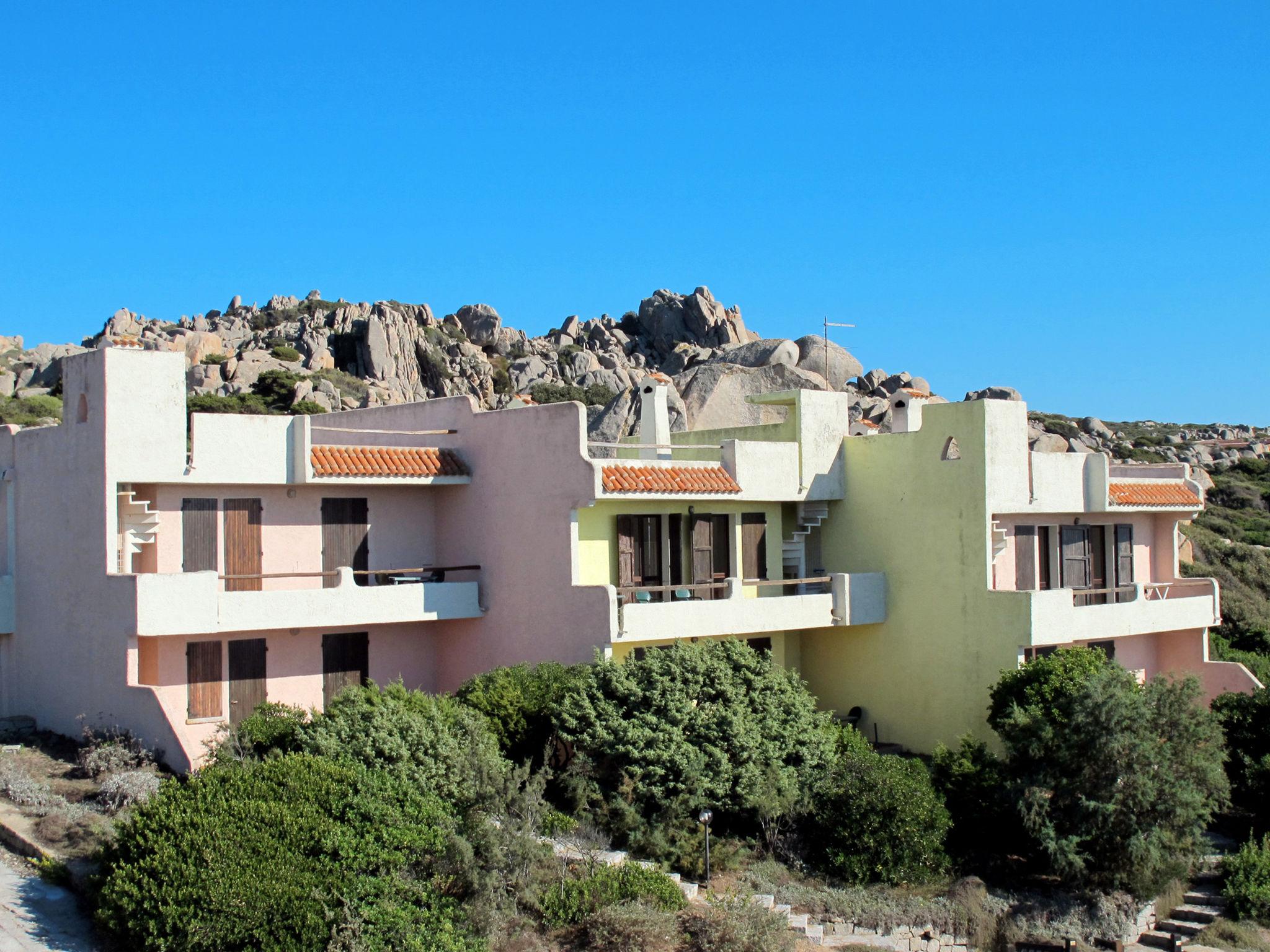 Photo 3 - Appartement de 2 chambres à Santa Teresa Gallura avec piscine et vues à la mer