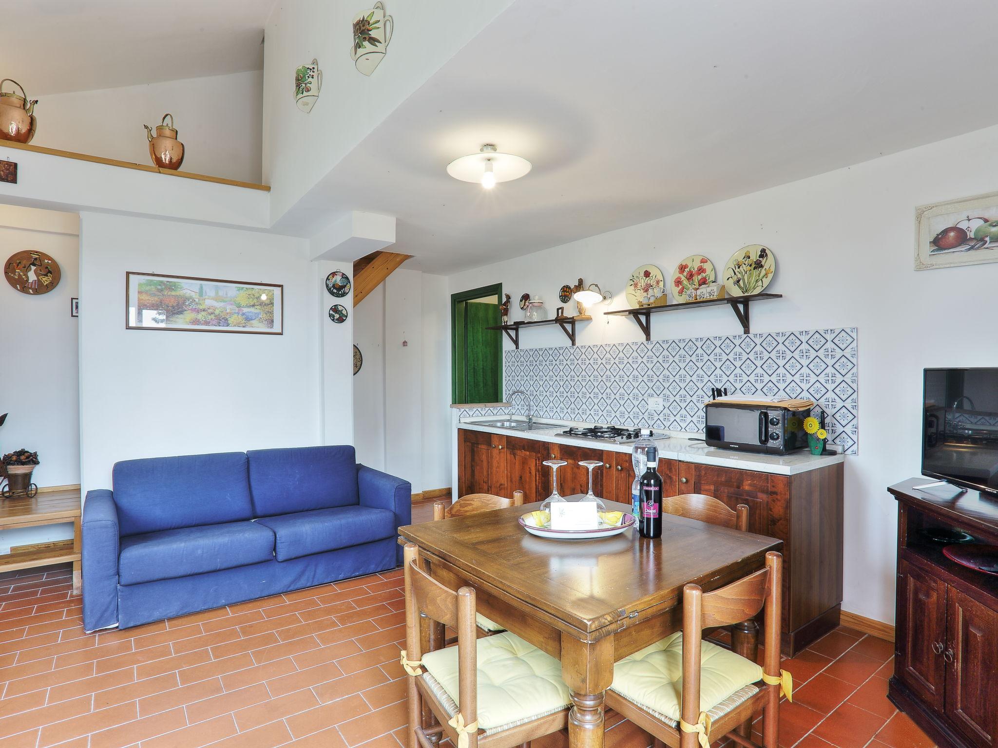 Foto 5 - Apartamento de 2 habitaciones en Montaione con piscina y jardín